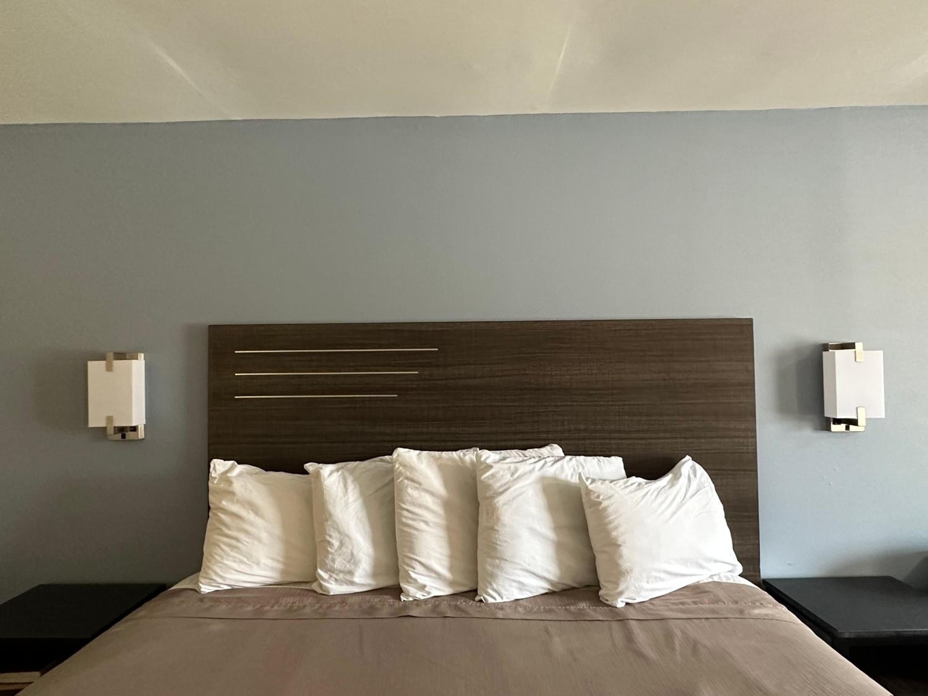 Express inn Hartselle - Property Image 11