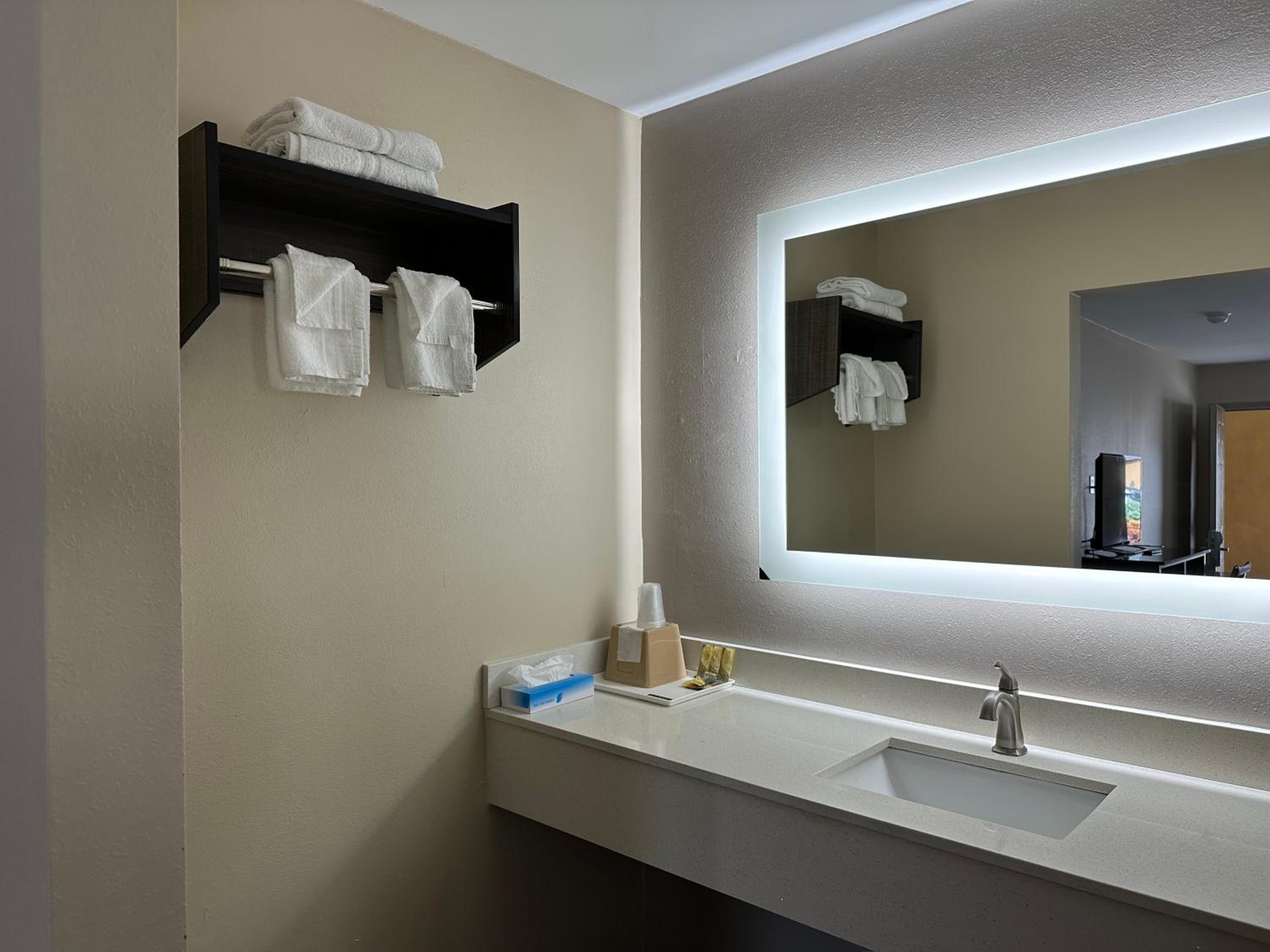 Express inn Hartselle - Property Image 6