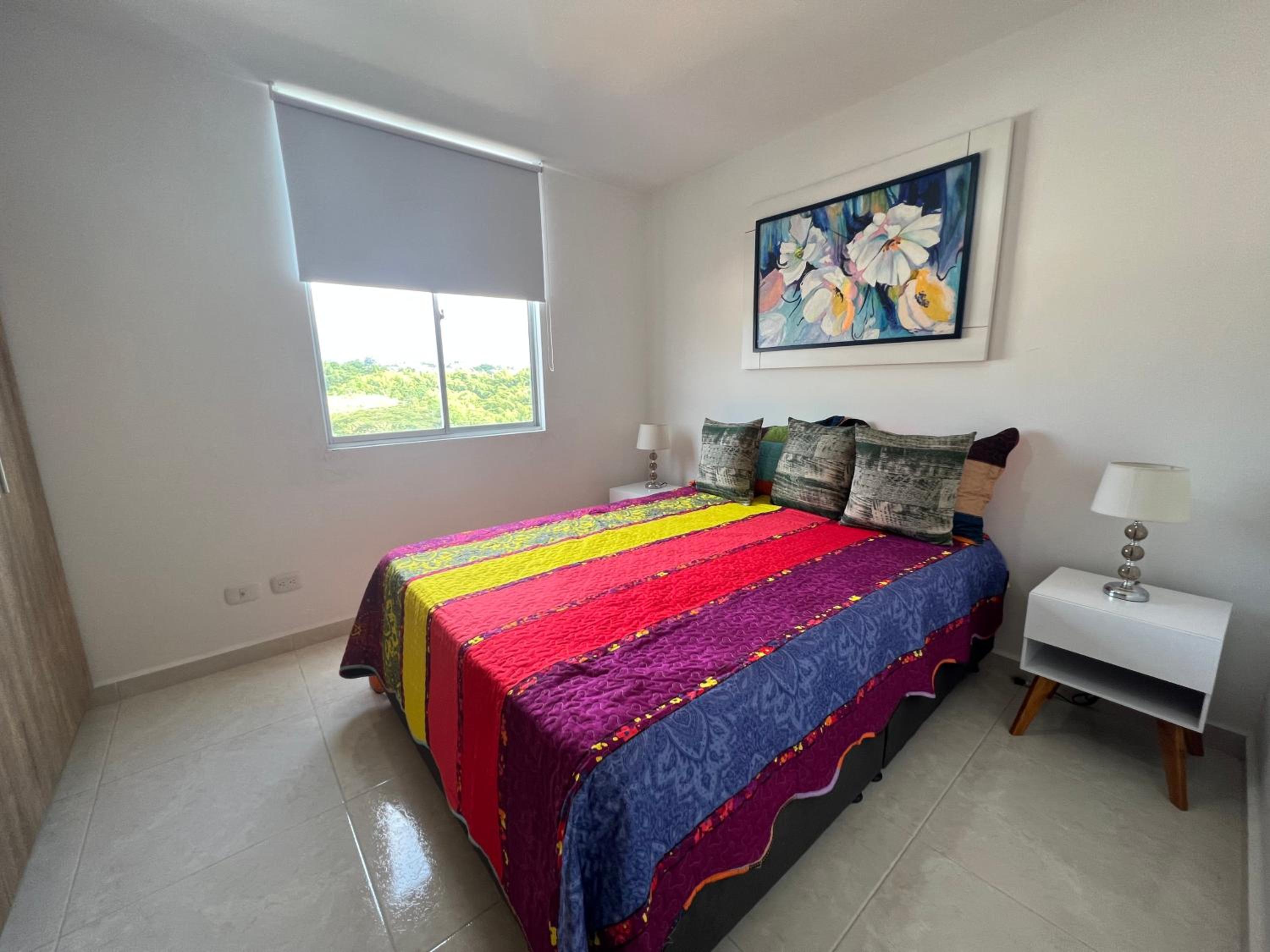 HERMOSO APTO CON VISTA a LAS MONTAÑAS DEL QUINDÍO CERCA de TODO