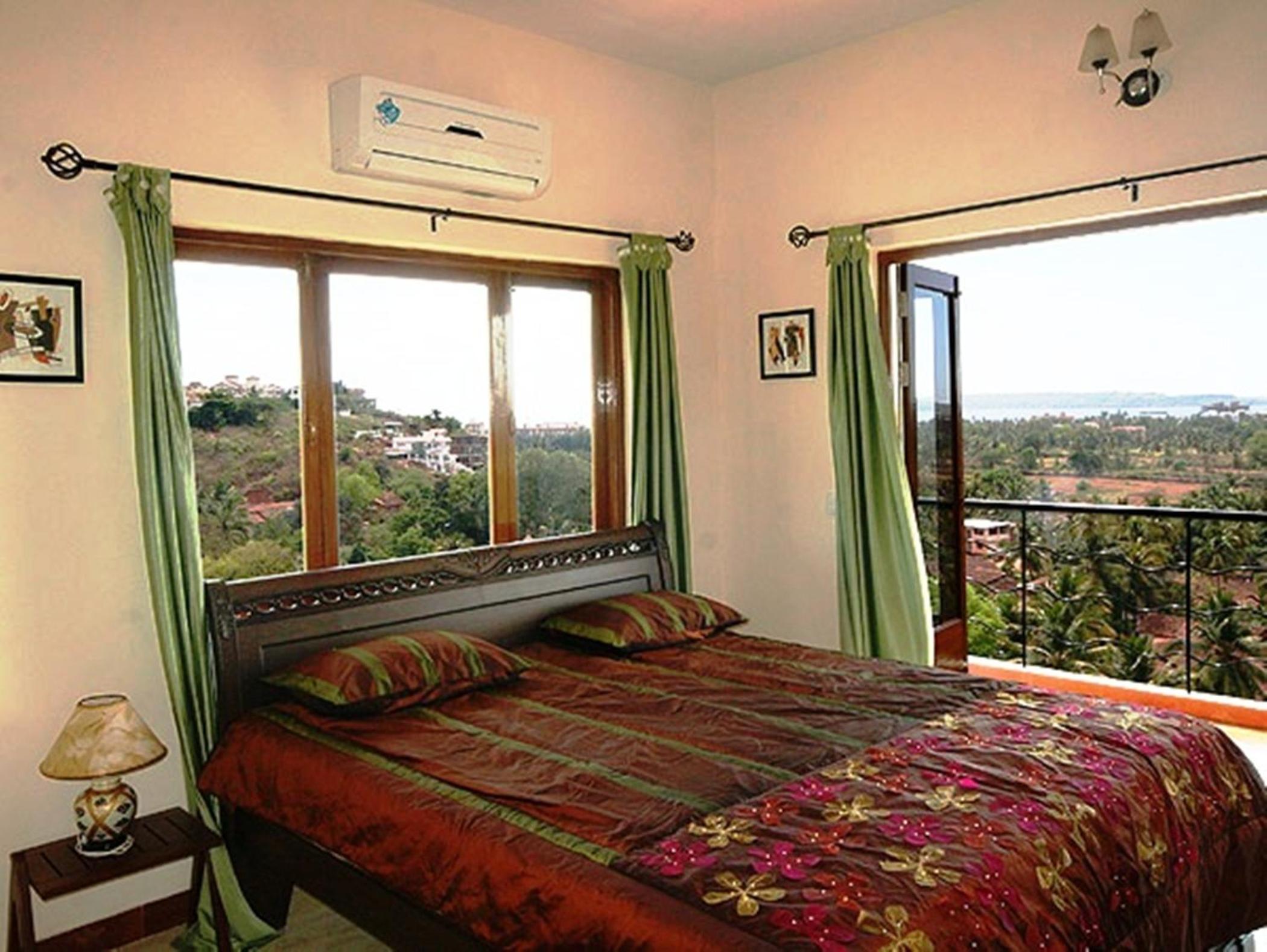 Dona Paula Apartment view 5