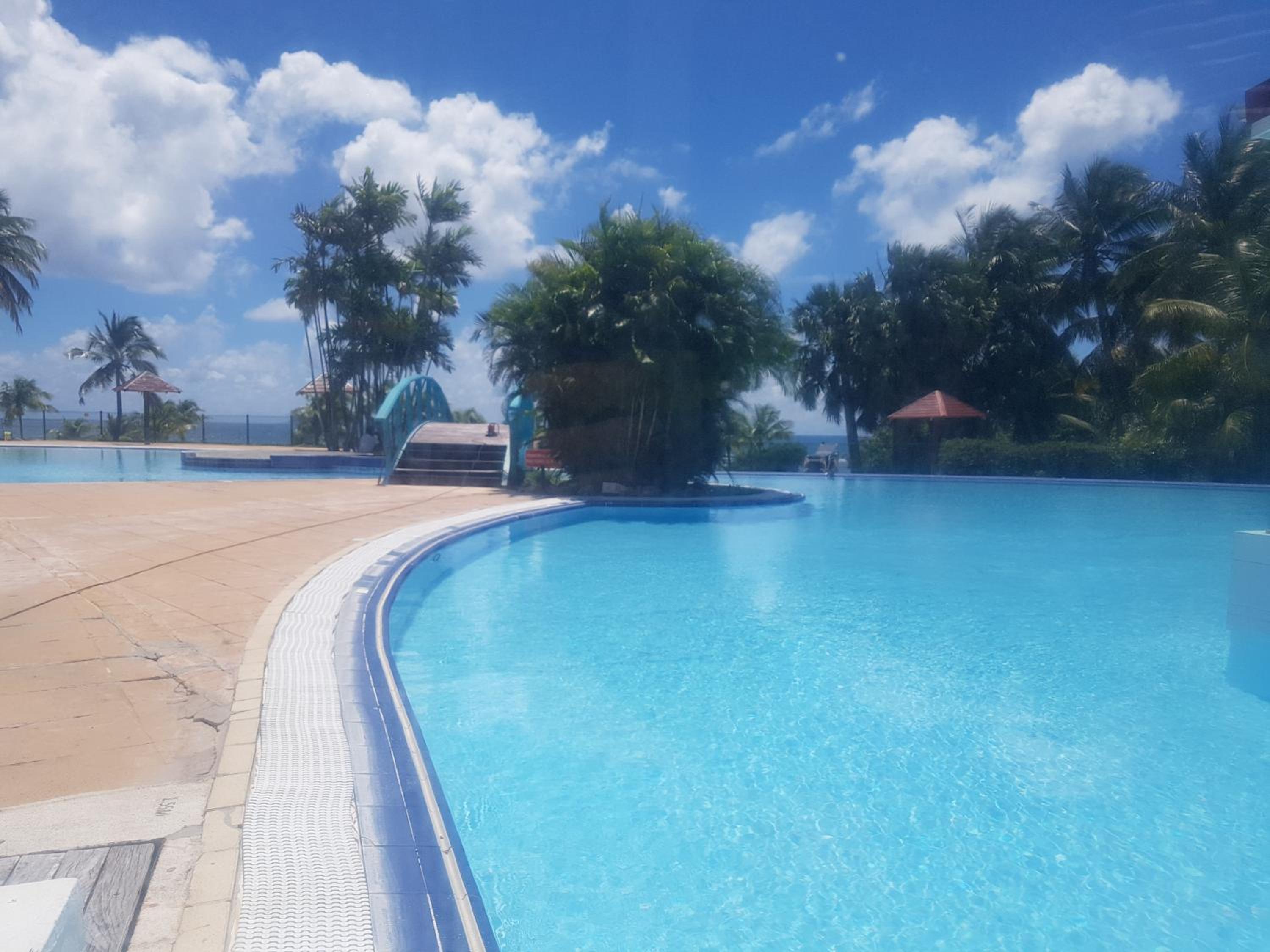 Caraïbes Apparts Resorts-Village vacance piscine 4 étoiles-Accès direct mer view 5