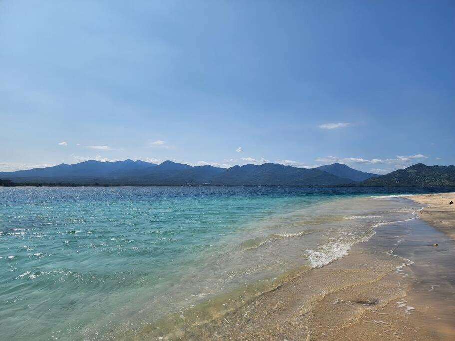 Rumah Tara Modern 3 bedroom pool and garden villa in Gili Air