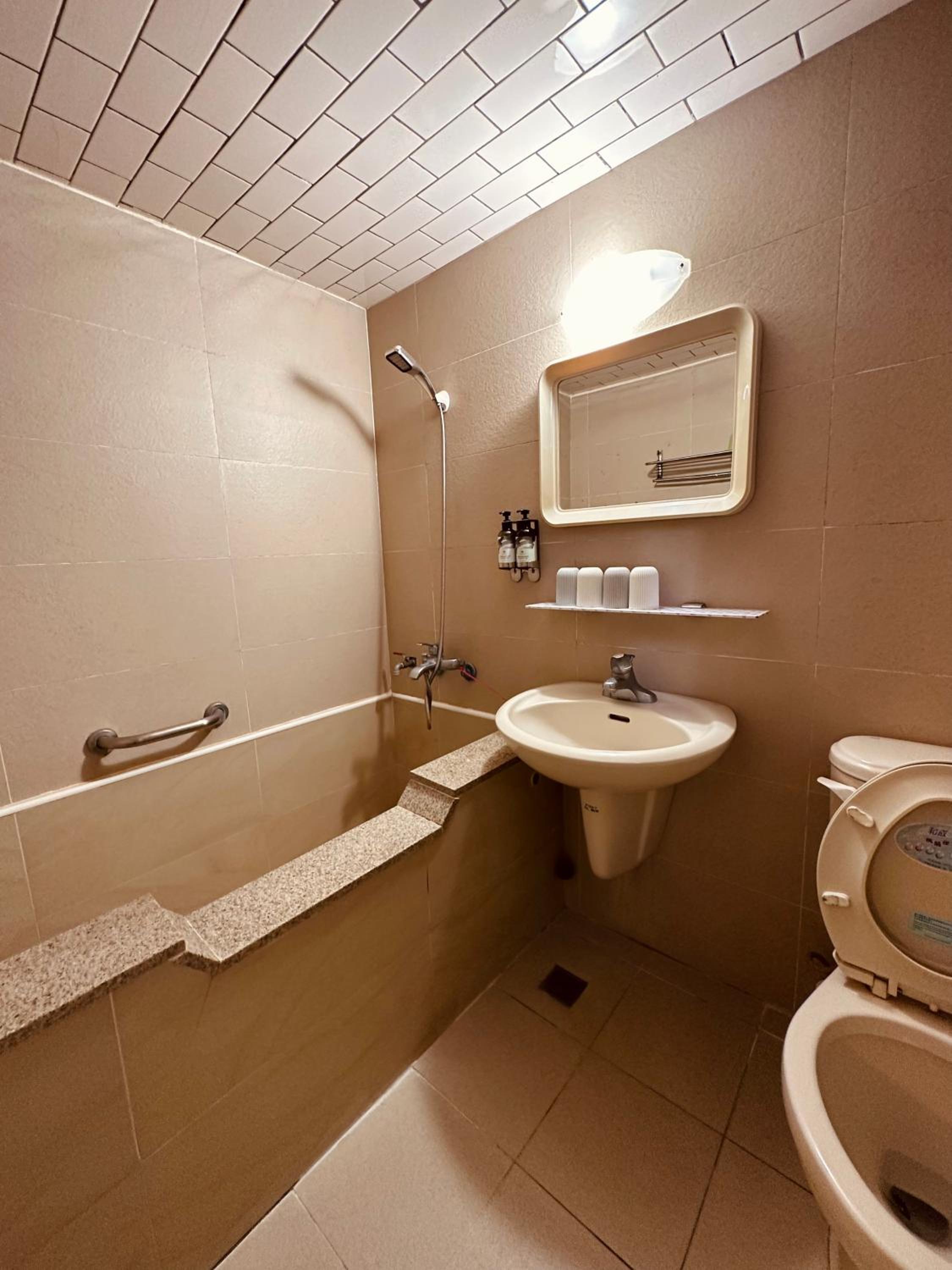 Ming Ren Hotspring Hotel