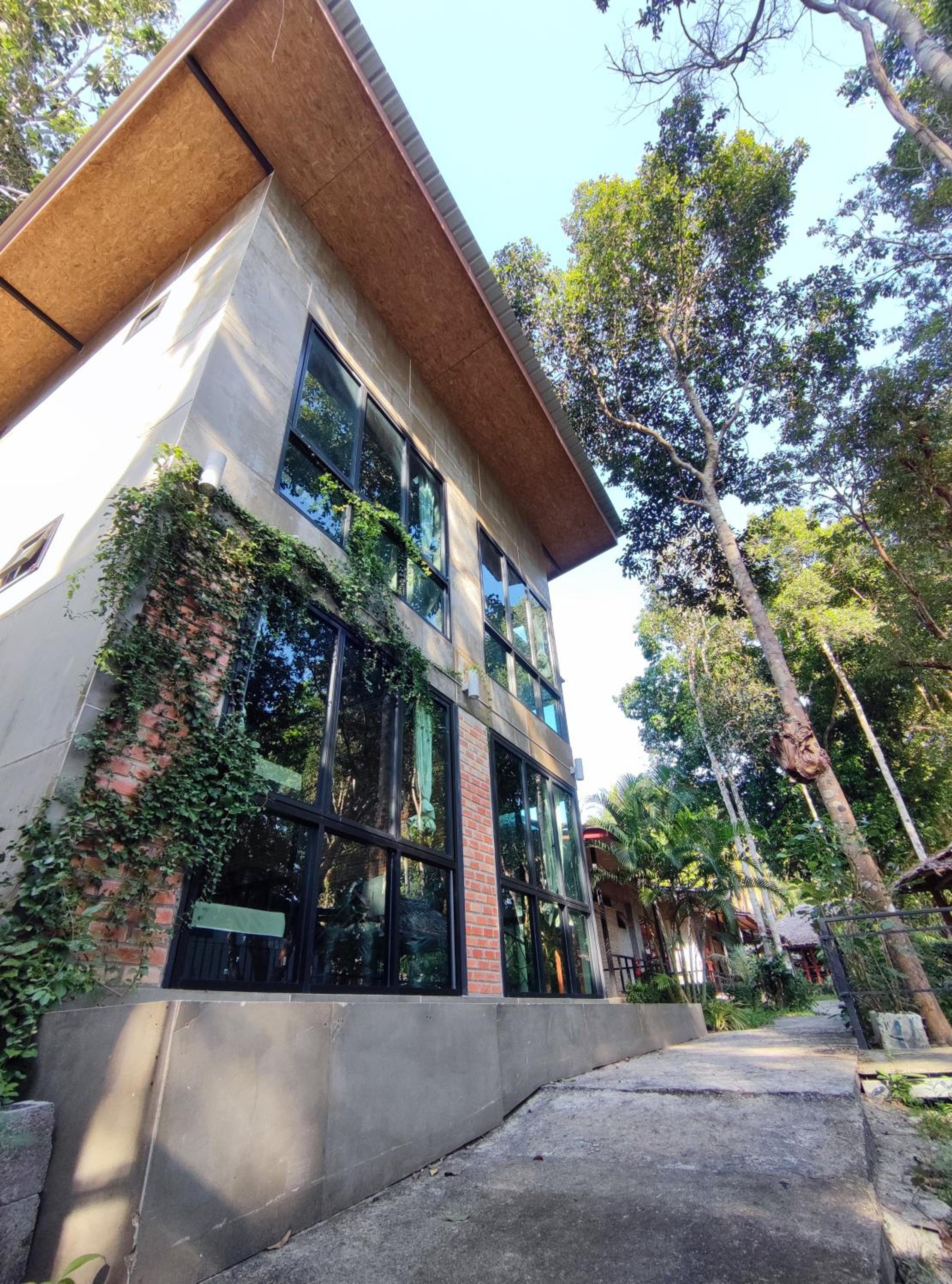 Blanco Hostel Lanta 18 to 35
