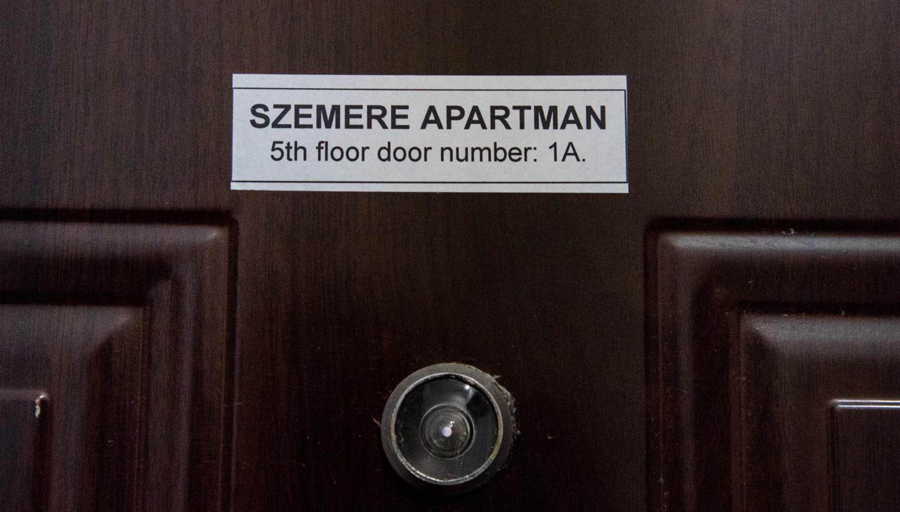 Szemere lovely flat at the Parliament