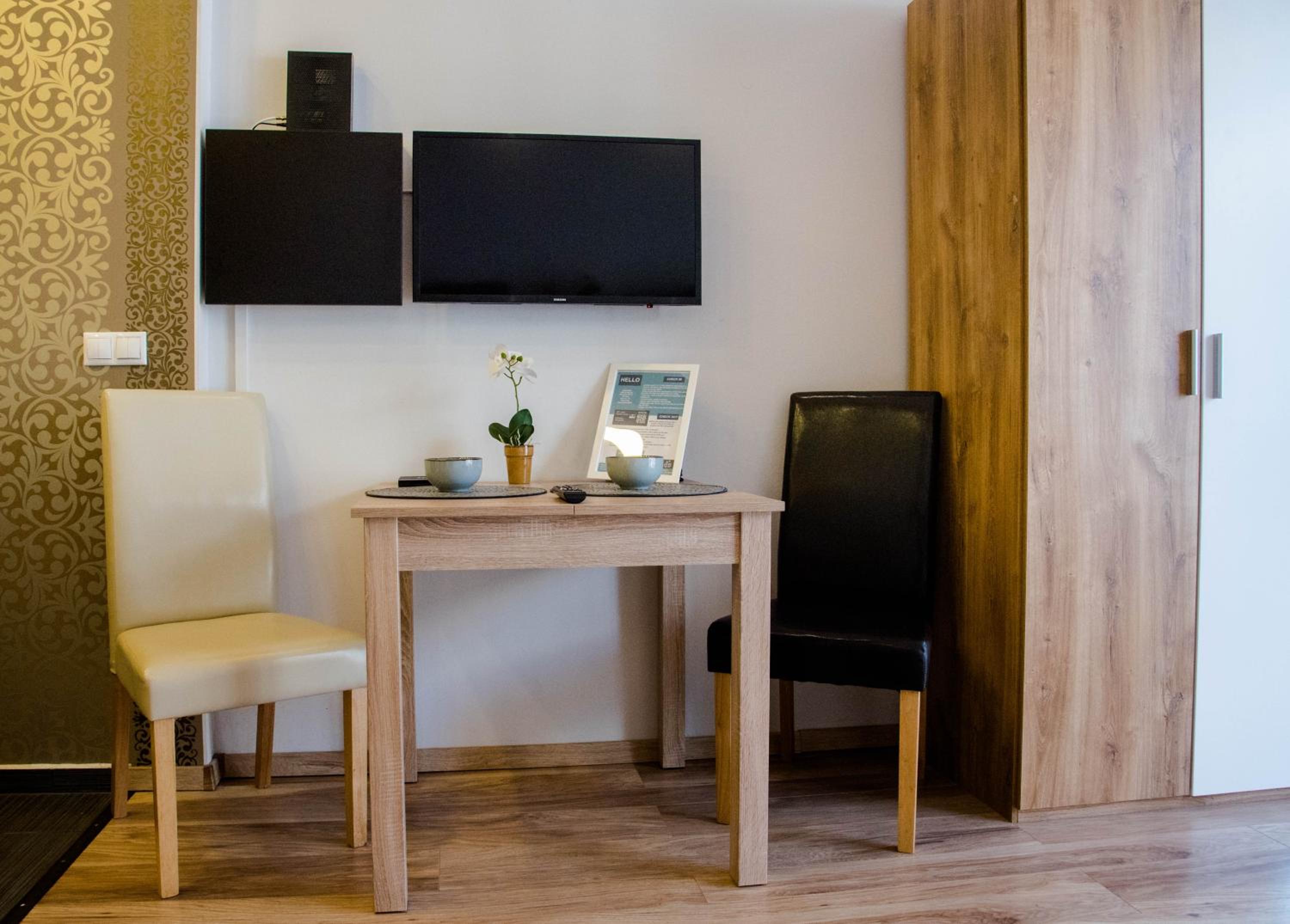 Szemere lovely flat at the Parliament