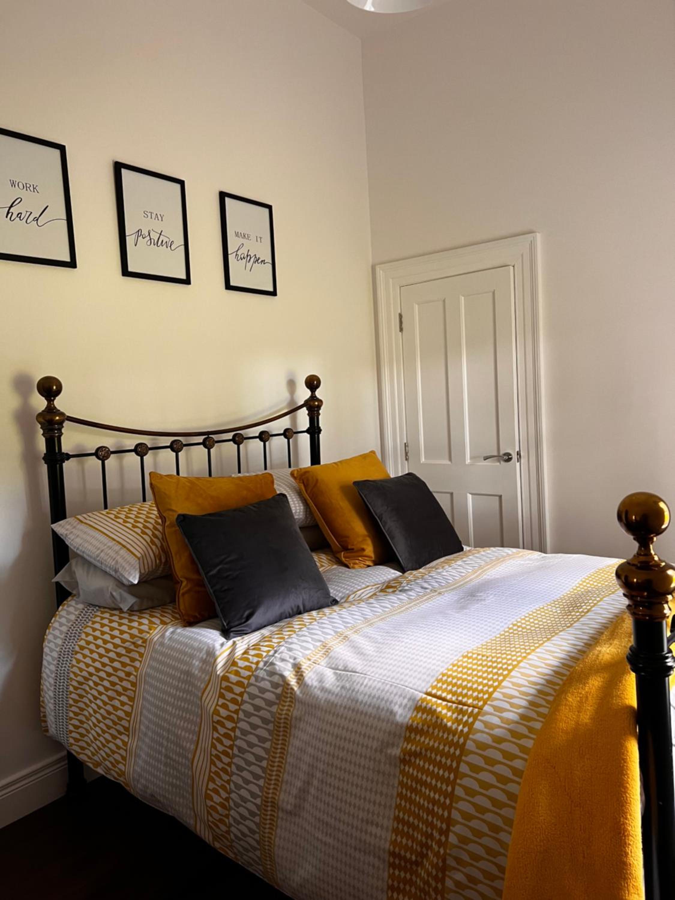Rectory Cottage. Close to Enniskillen and lakes. view 2