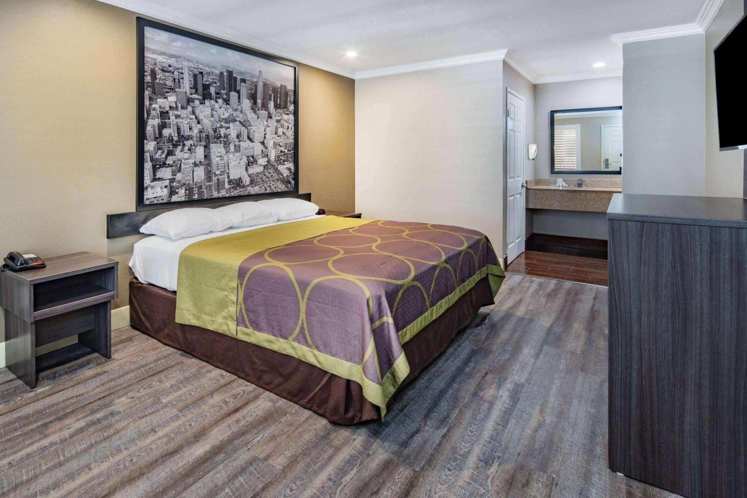 North Hollywood Vacations - Super 8 by Wyndham North Hollywood - Property Image 1