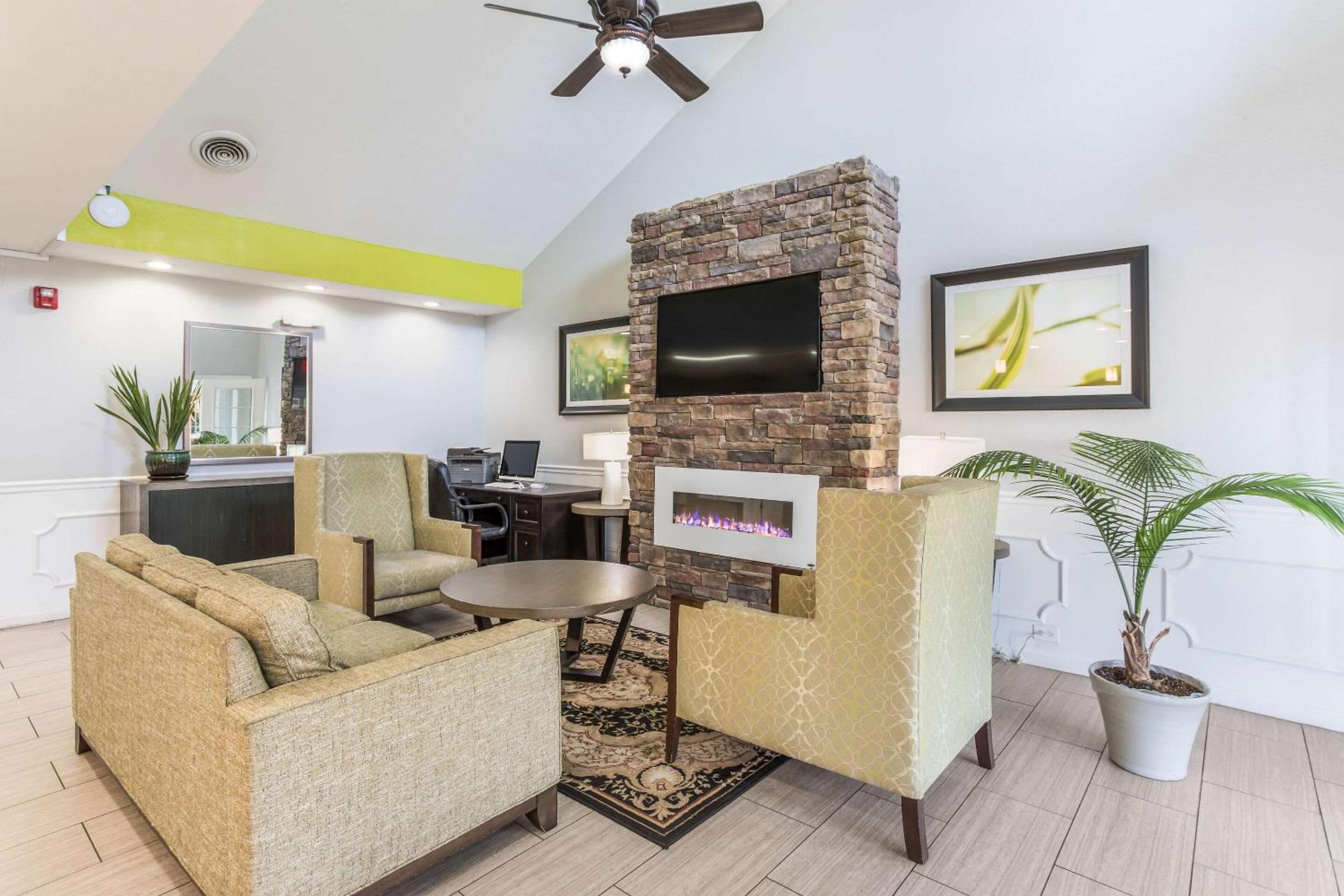 Quality Inn Gallatin-Nashville Metro - Property Image 33
