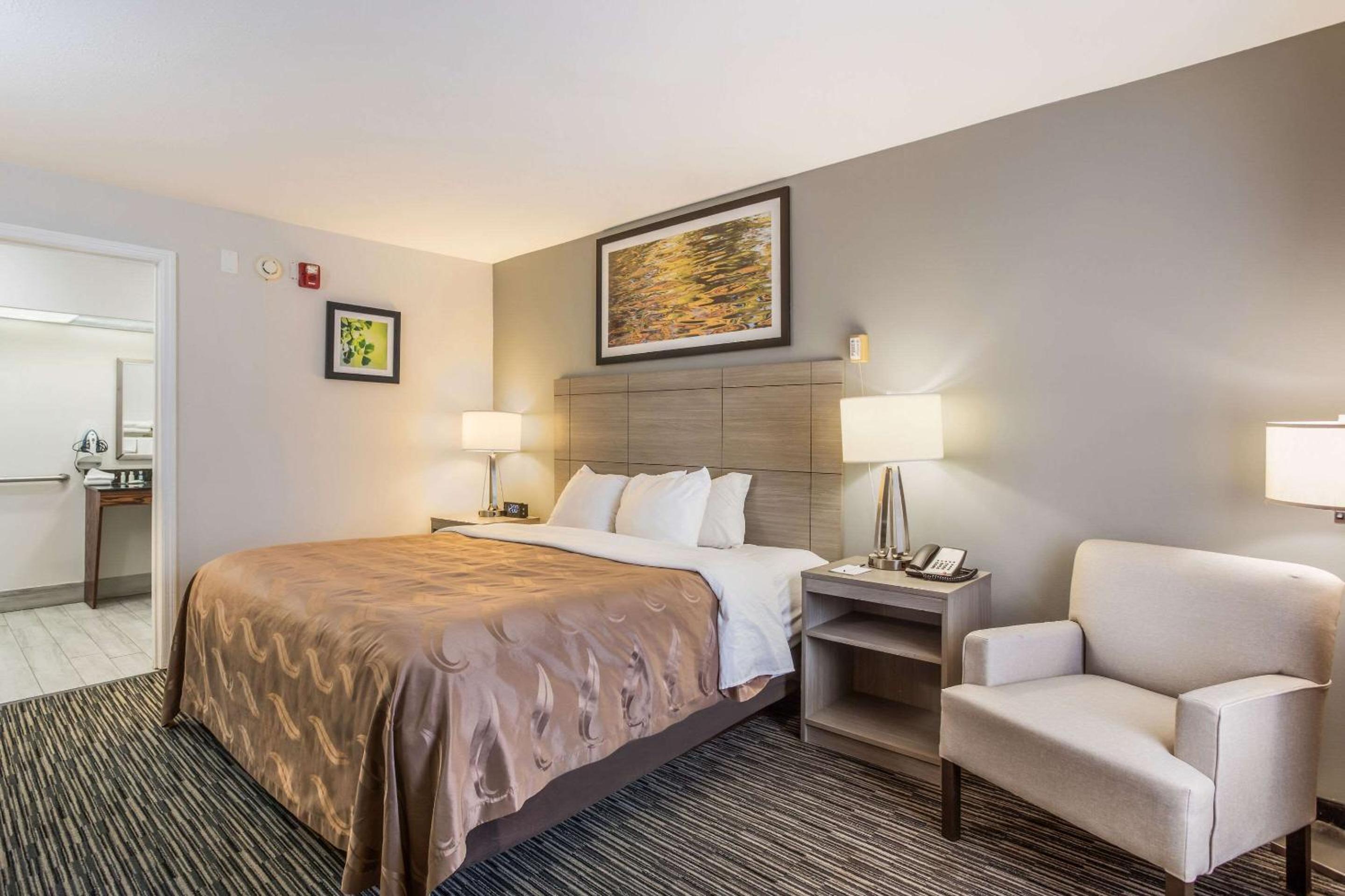 Quality Inn Gallatin-Nashville Metro - Property Image 55