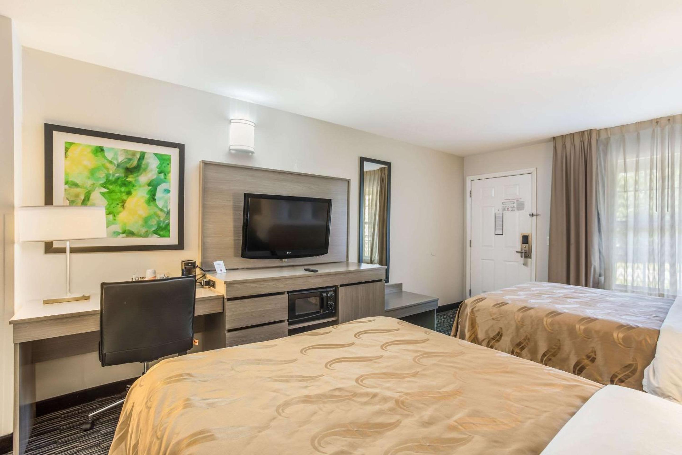 Quality Inn Gallatin-Nashville Metro - Property Image 37