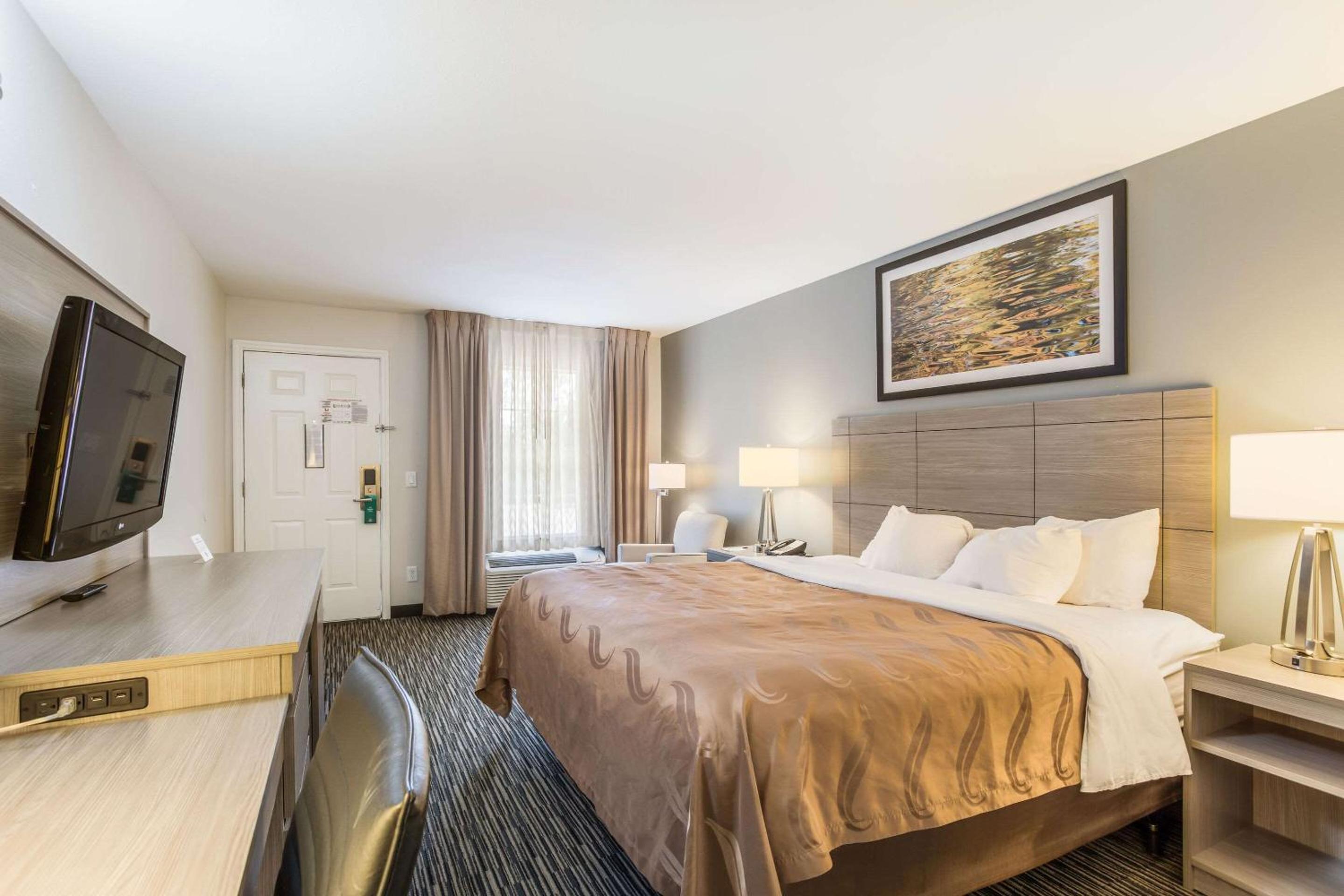 Quality Inn Gallatin-Nashville Metro - Property Image 39