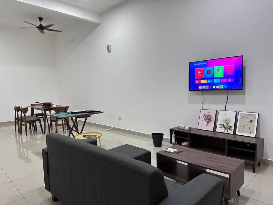 11 Austin 5mins to AICC Long Sing HeLiXuan Yi Jia PeiKin Restaurant Opposite HSI