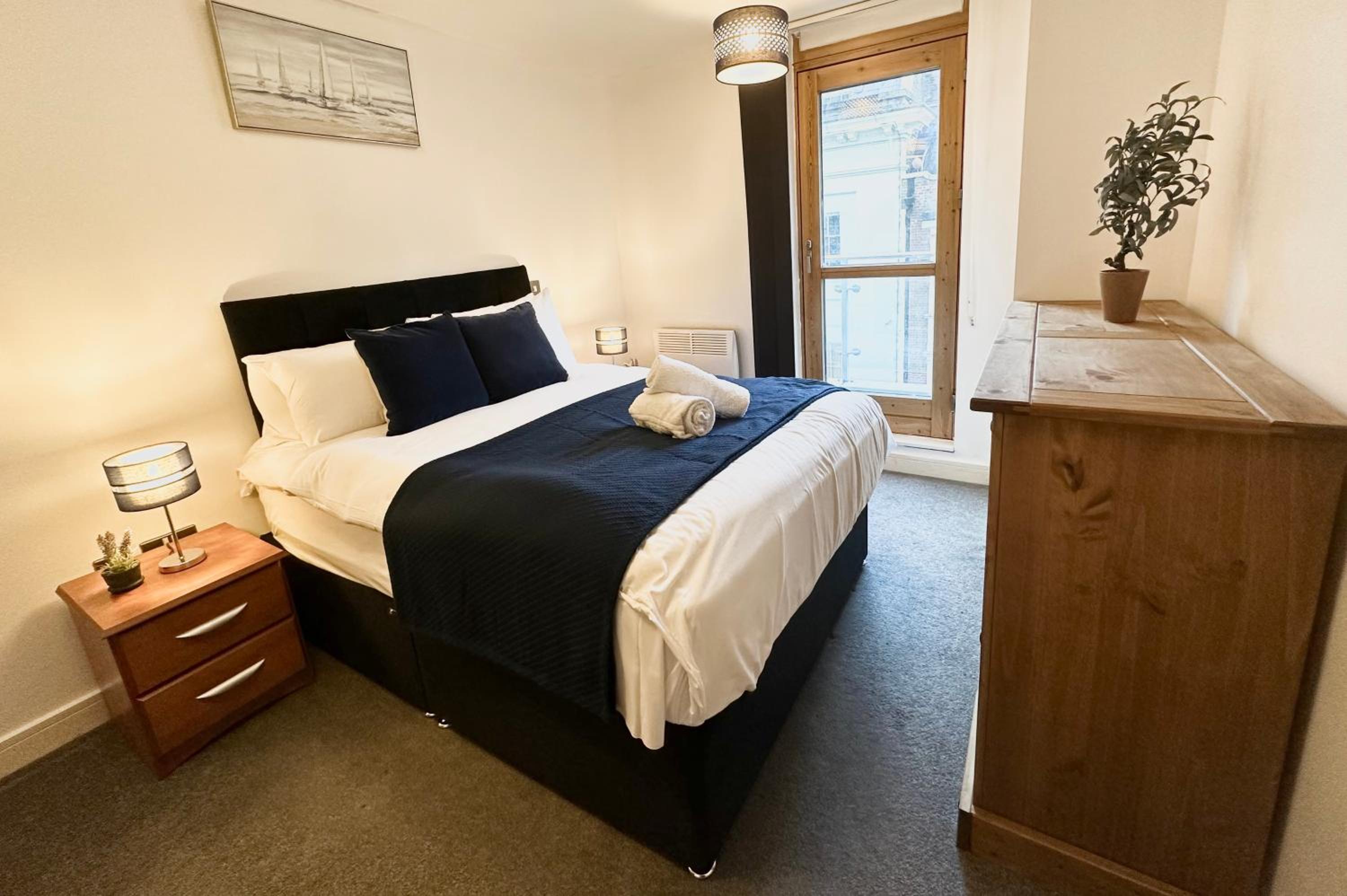 Birmingham Vacations - The Temple House Balcony Suite - Property Image 1