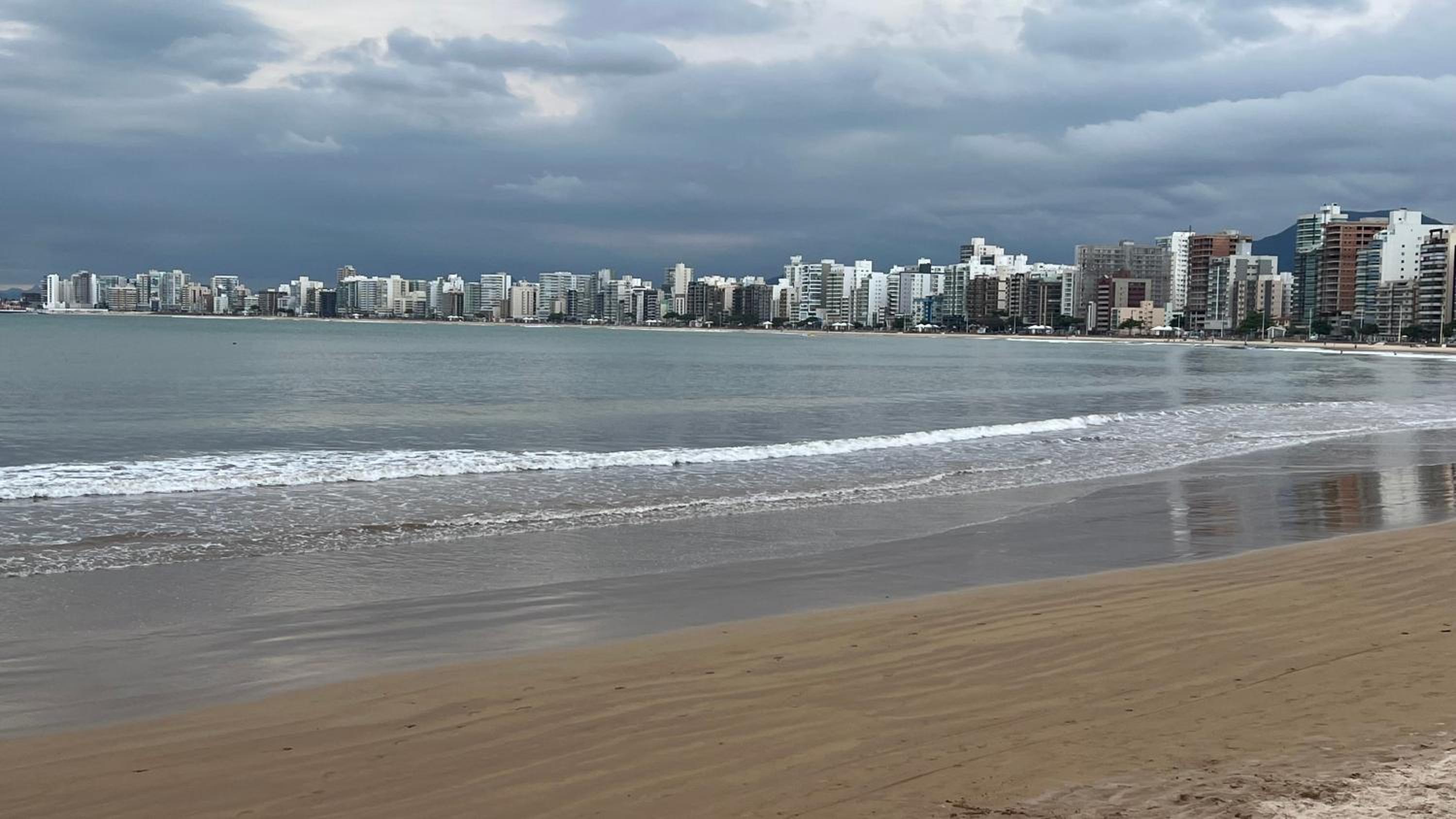Apartamento 4 quartos Av Beira Mar nº 36 - Edif Canto Nobre - Guarapari ES