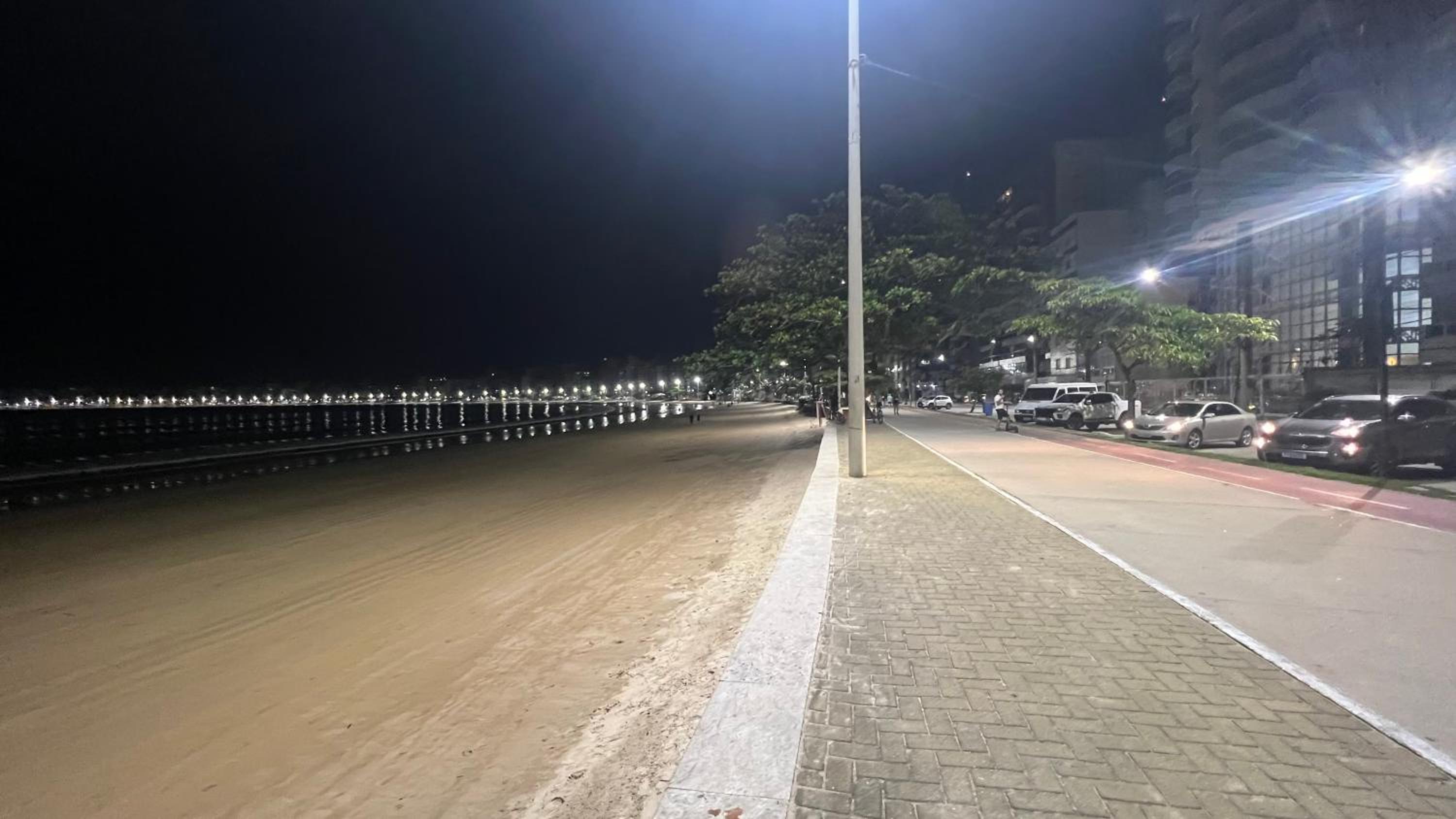 Apartamento 4 quartos Av Beira Mar nº 36 - Edif Canto Nobre - Guarapari ES