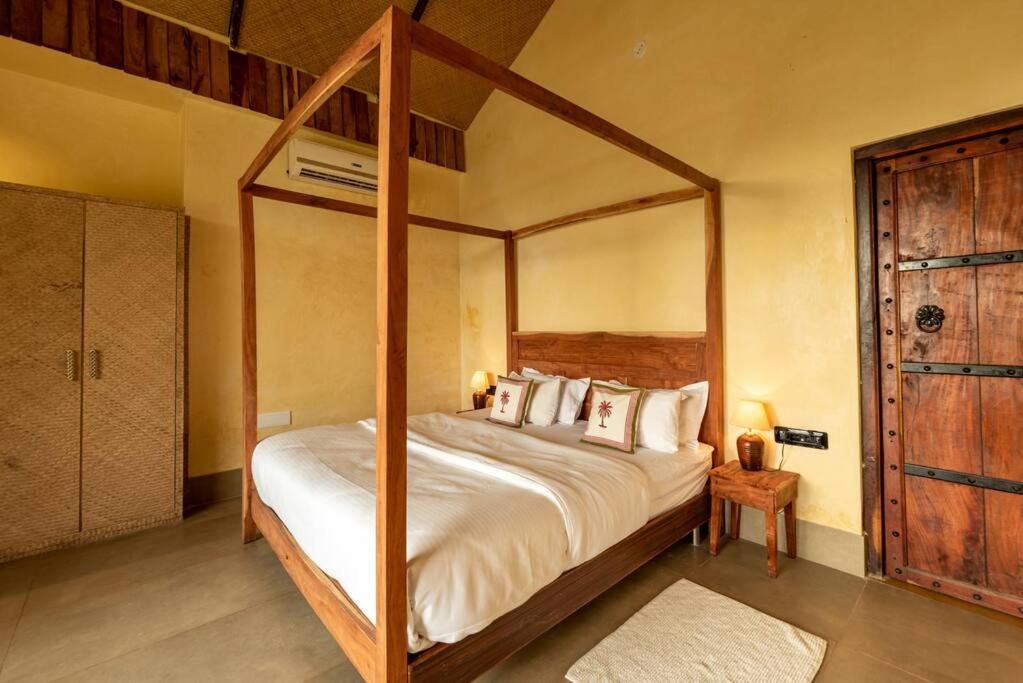 1br Cottage with Pool - Eagle's Nest by Roamhome view 2