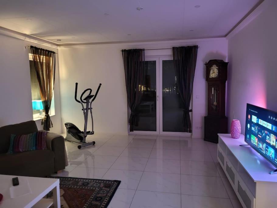 Beautiful terraced house with private parking view 4