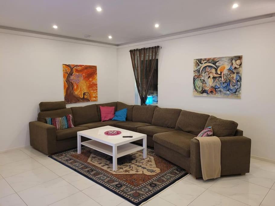 Beautiful terraced house with private parking view 5