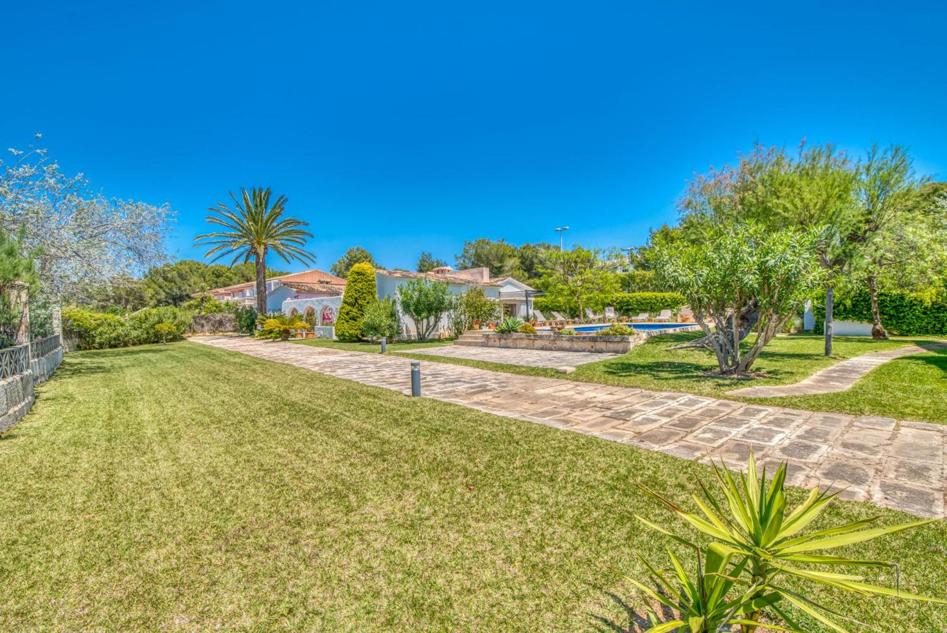Ideal Property Mallorca - Villa Encantada
