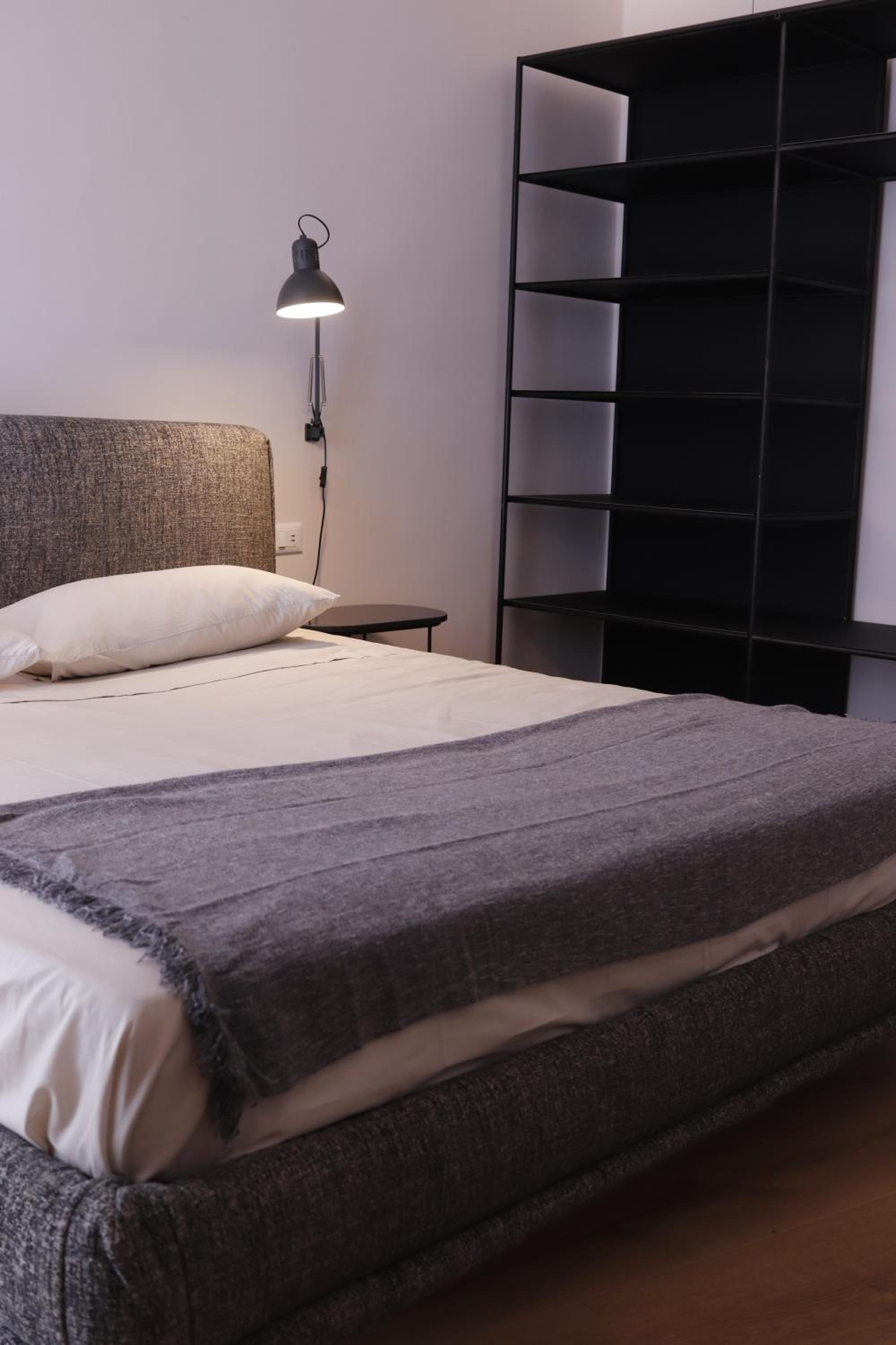 Ginger House Project, Boutique Art Apartment in Milan