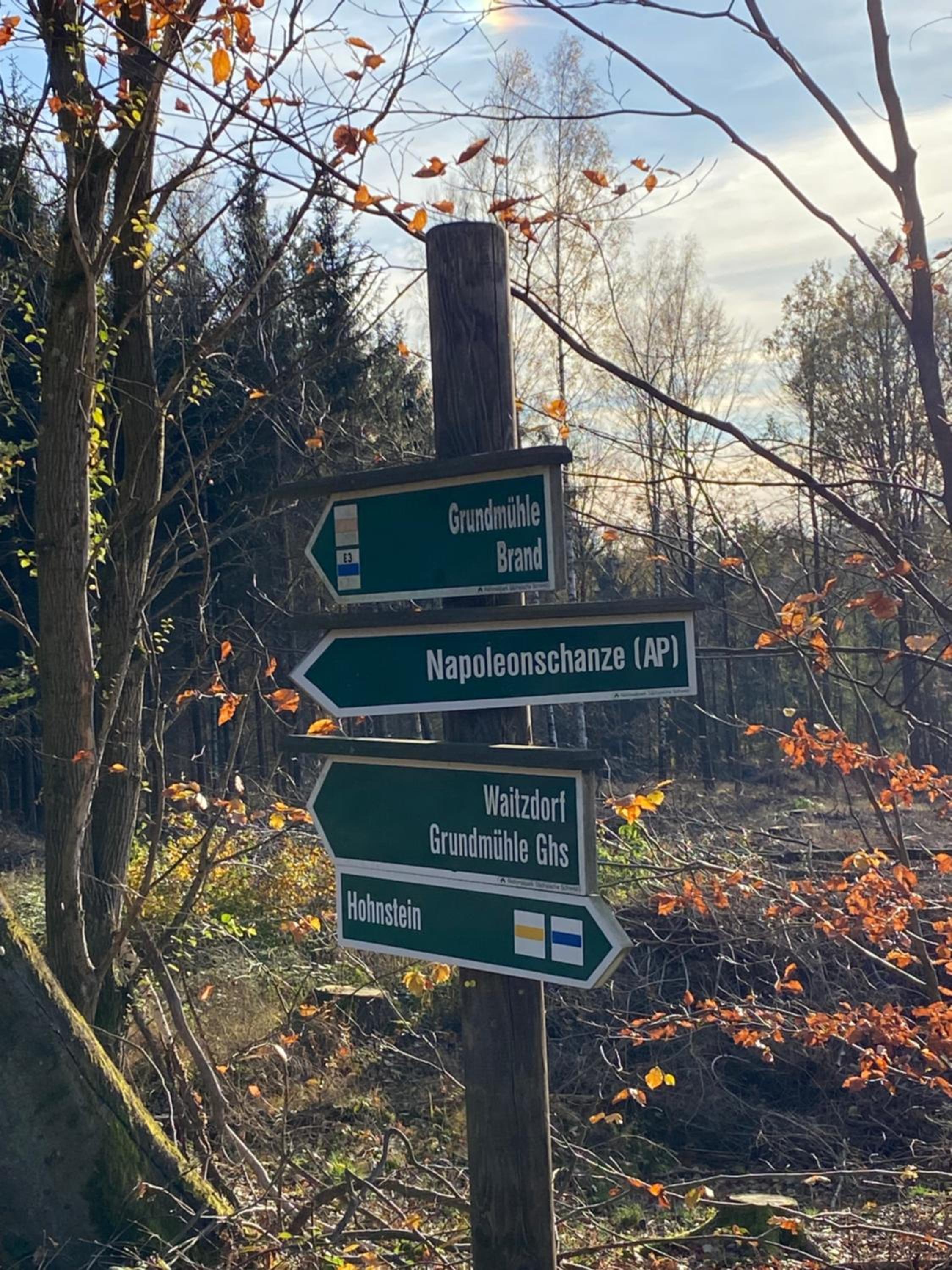 Am Fuße zur Napoleonschanze