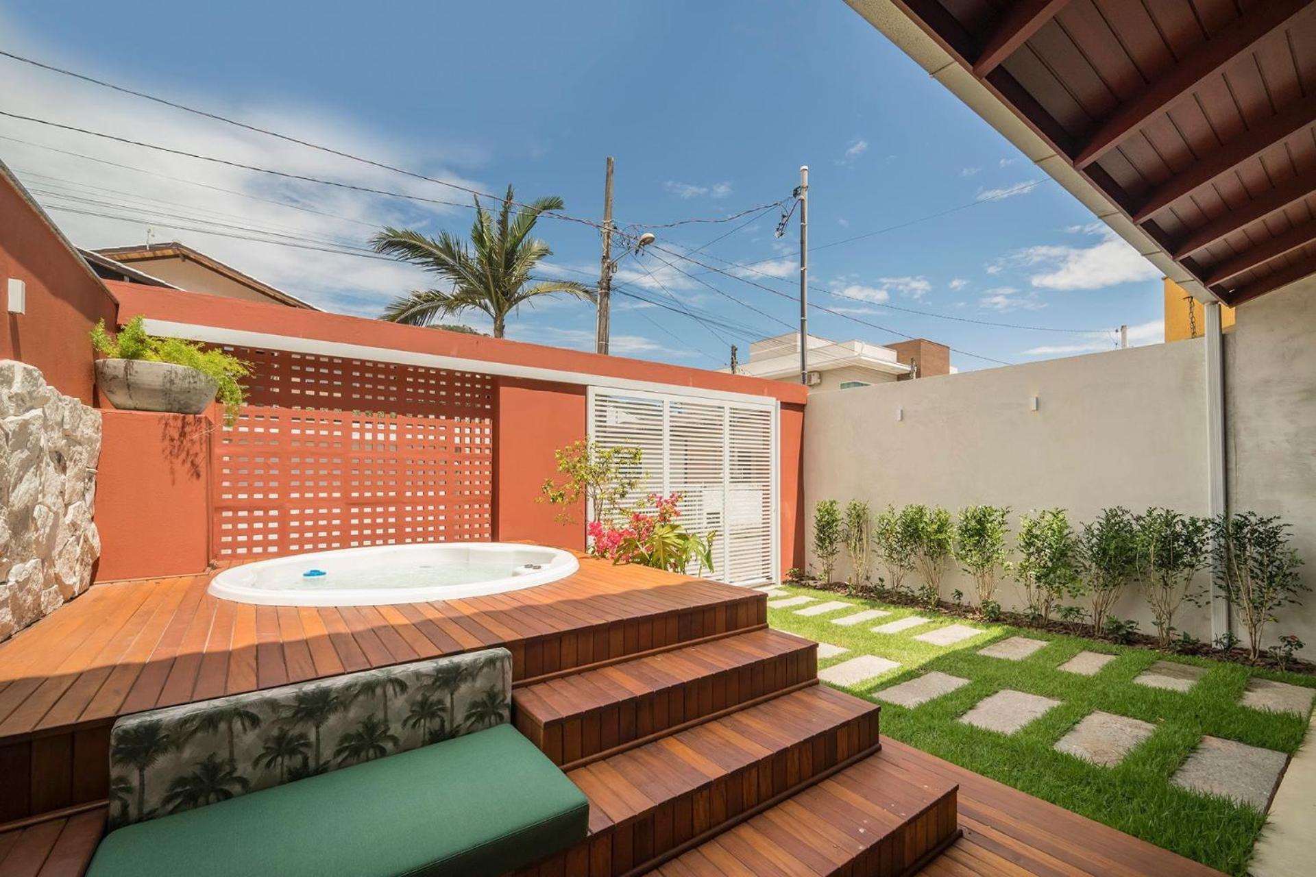 A sua casa na praia com jacuzzi aquecida