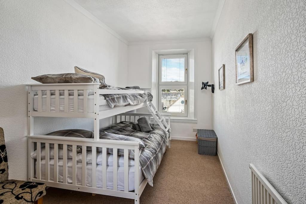 Broughty Ferry Riverview Apt -3 bedroom -Sleeps 6 view 5