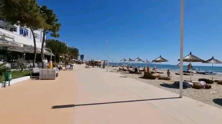 Spacious Studio apartment with Balcony, Durrës