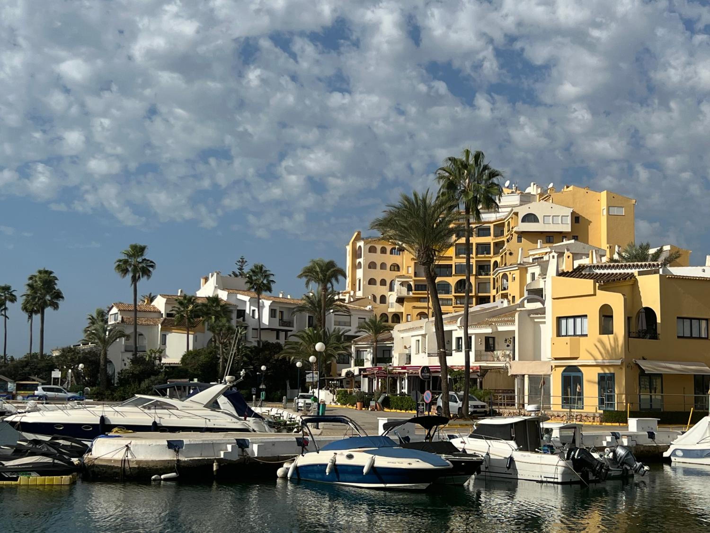 FASCINANTE Hogar en Cabo Pino en MARBELLA