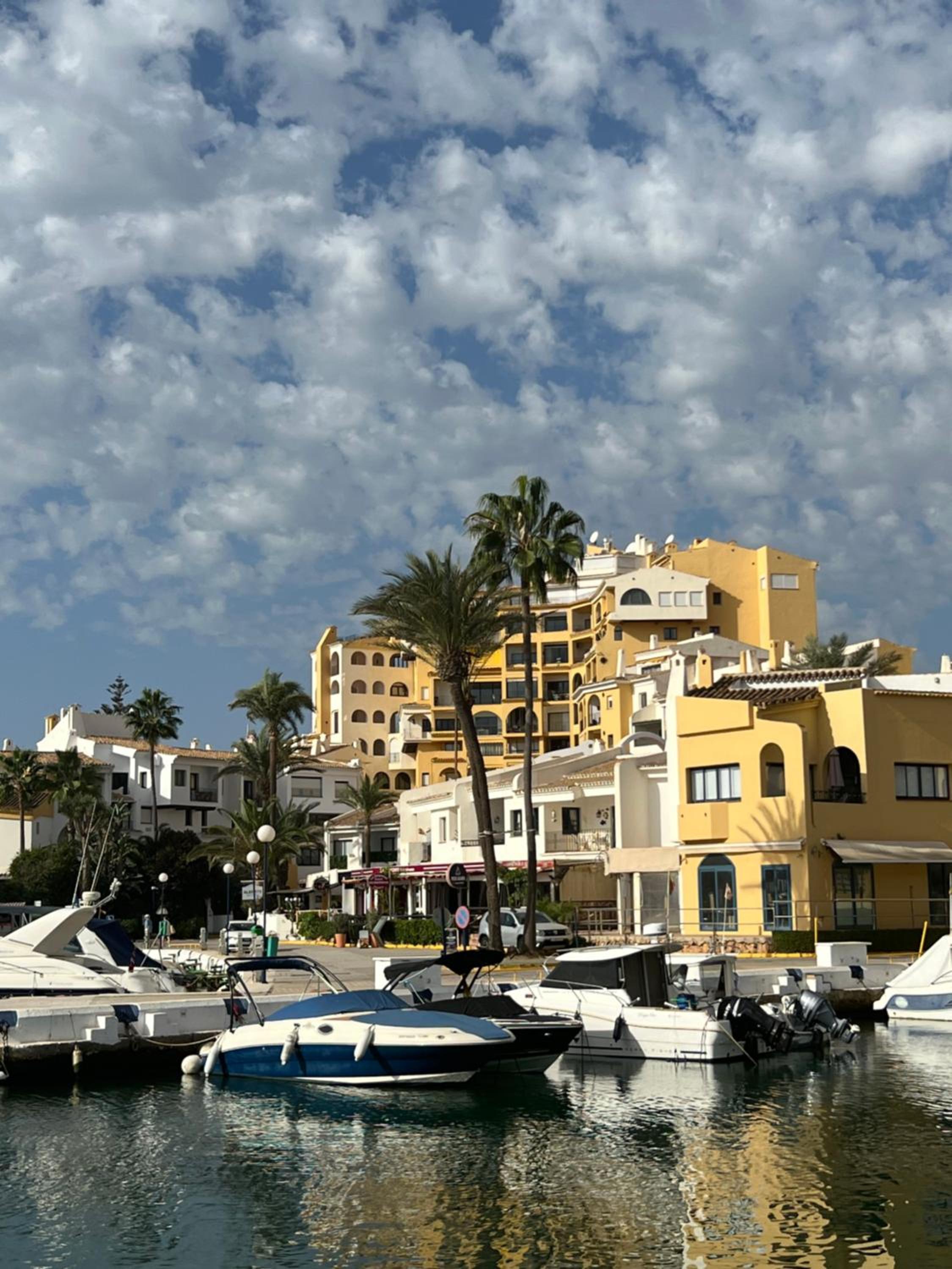 FASCINANTE Hogar en Cabo Pino en MARBELLA
