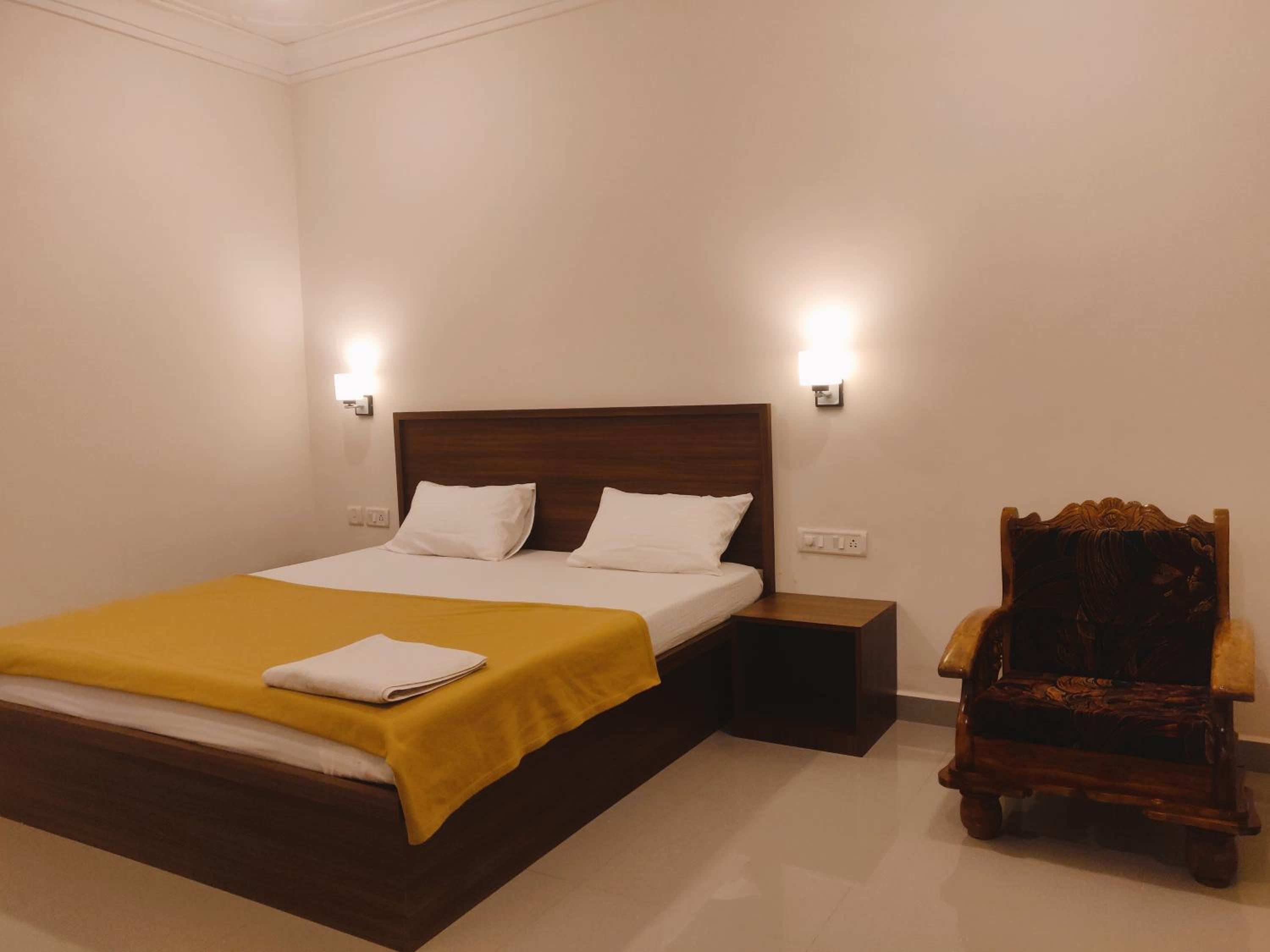 Morjim Sunset Hotel