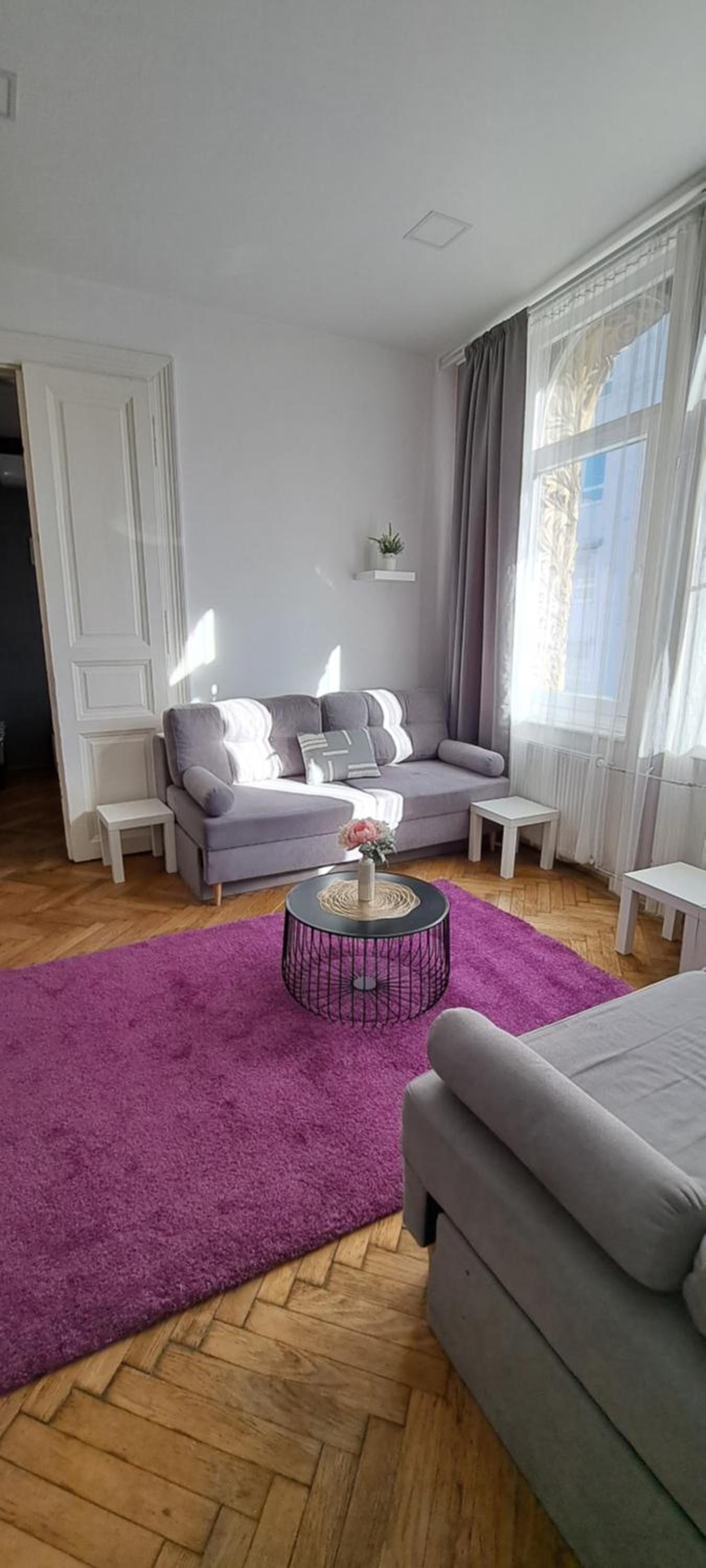 Sweet 16 Apartment in the Party District view 4