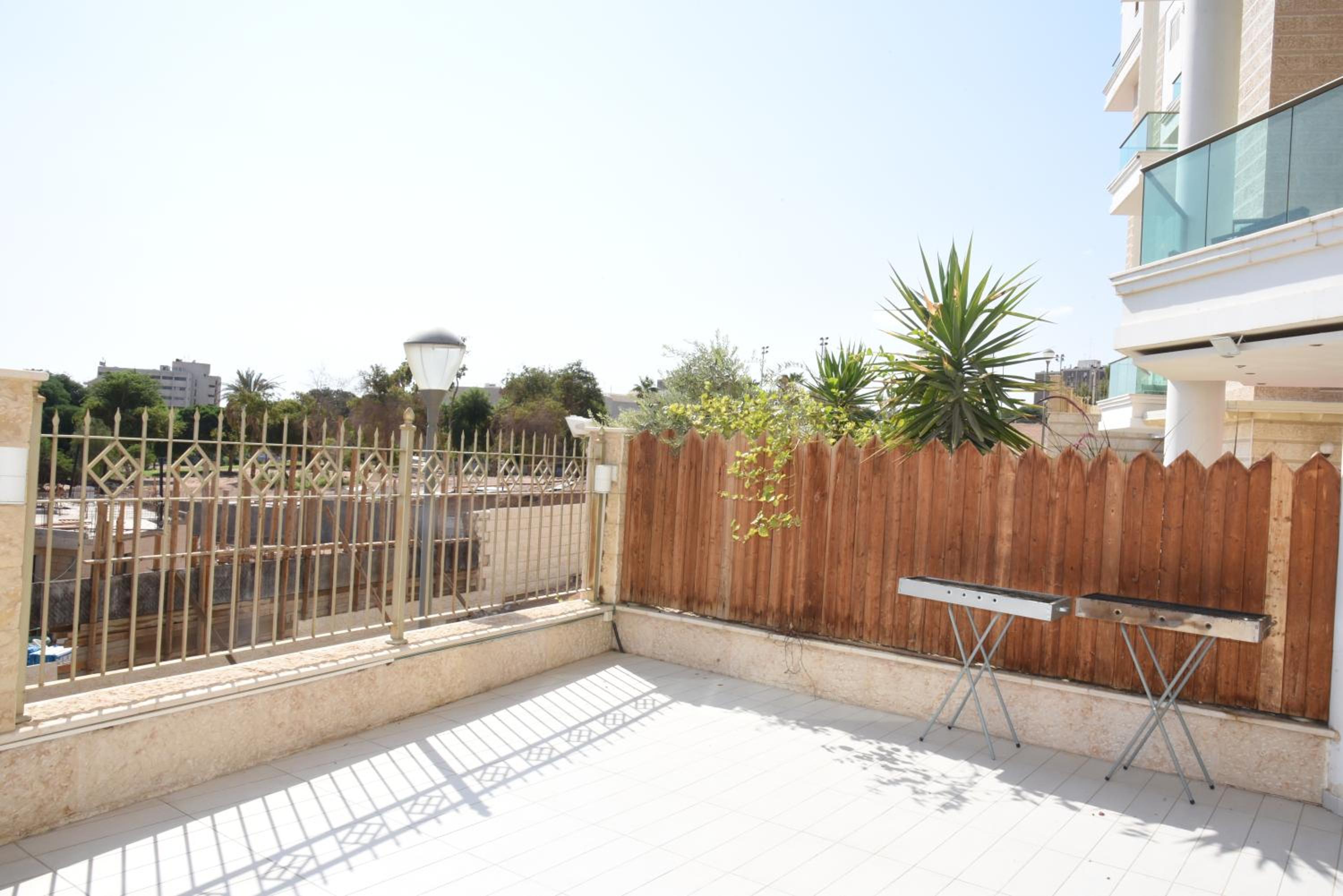 3BR GARDEN APT GOLF RESIDENCE EILAT