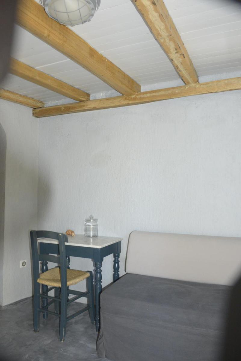 Avgonima Chios Spitakia Cottages view 4