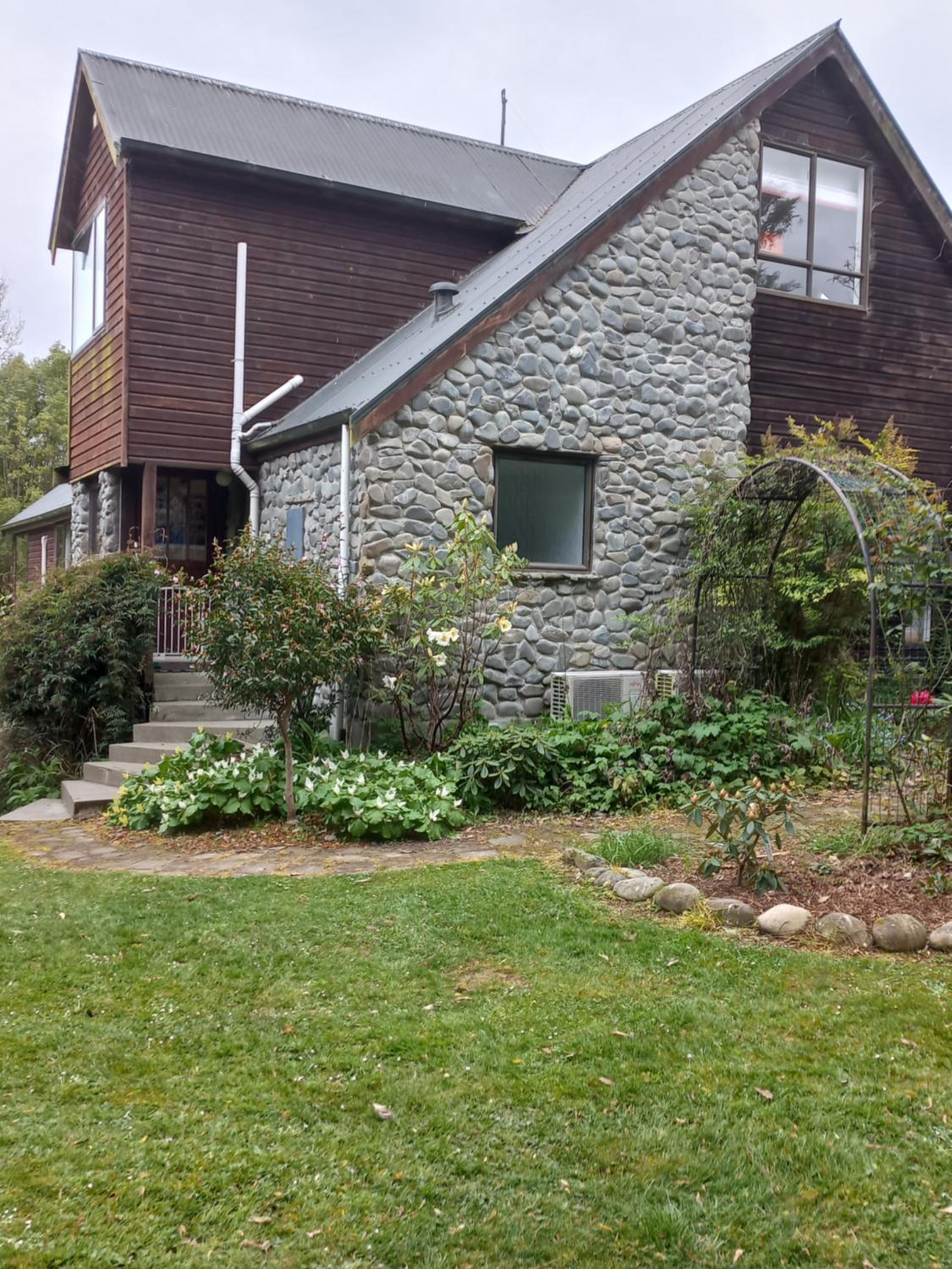 Riverstone House