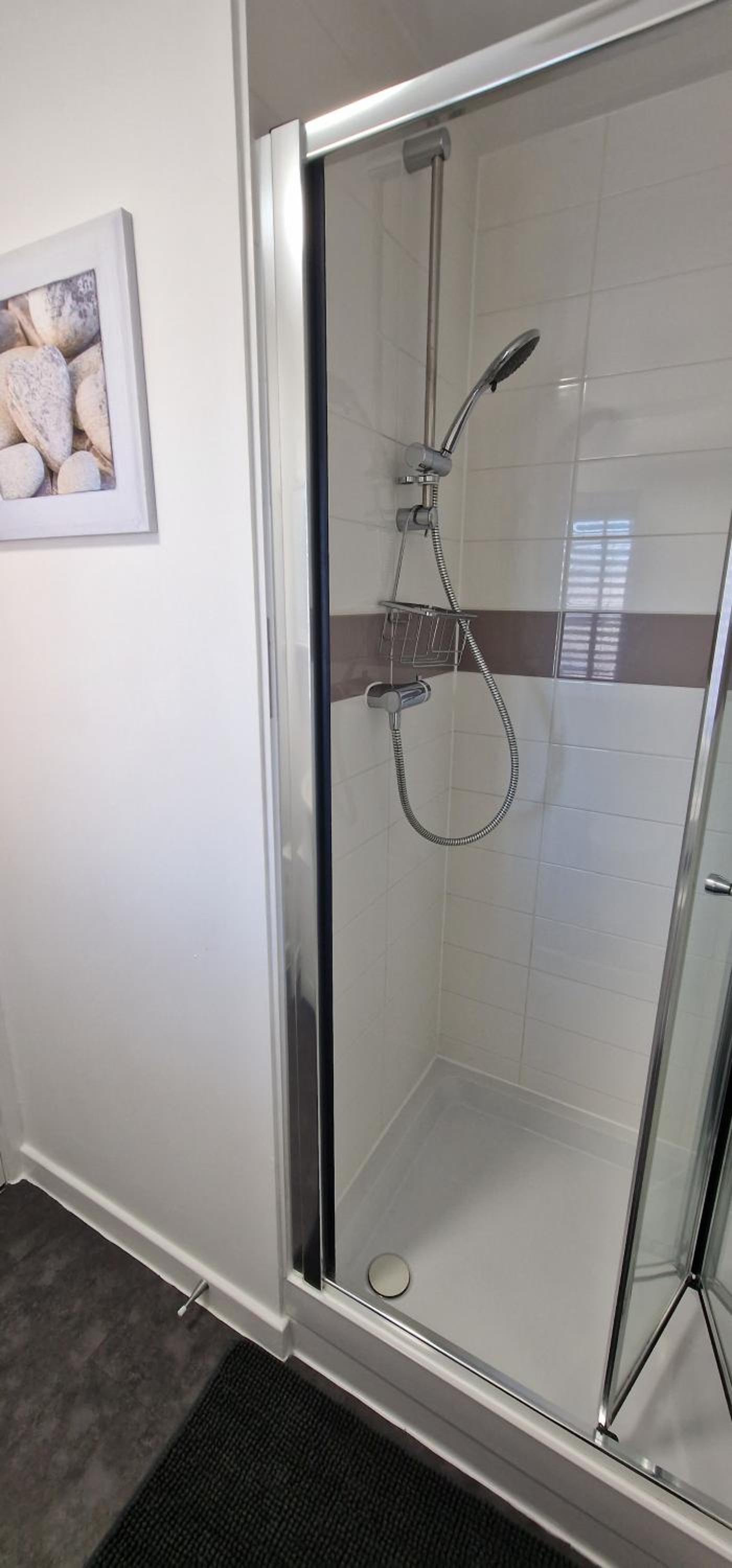Norwich, Lavender House, 3 Bedroom House, Private Parking and Garden, photo 2