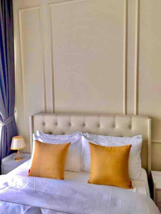 Millerz Suite 3R2B Condo Near MidValley 3 Beds 3 Bedrooms Staycation Best Choice