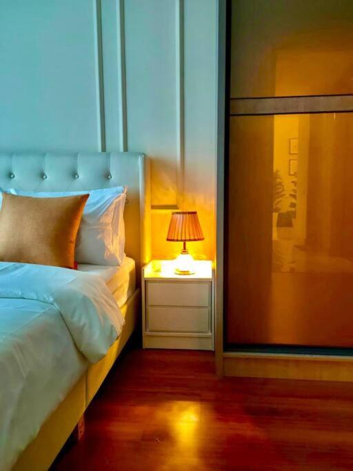 Millerz Suite 3R2B Condo Near MidValley 3 Beds 3 Bedrooms Staycation Best Choice