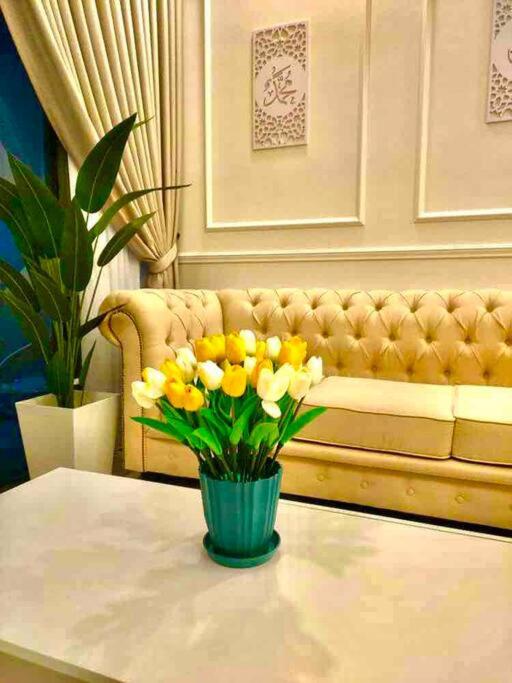 Millerz Suite 3R2B Condo Near MidValley 3 Beds 3 Bedrooms Staycation Best Choice