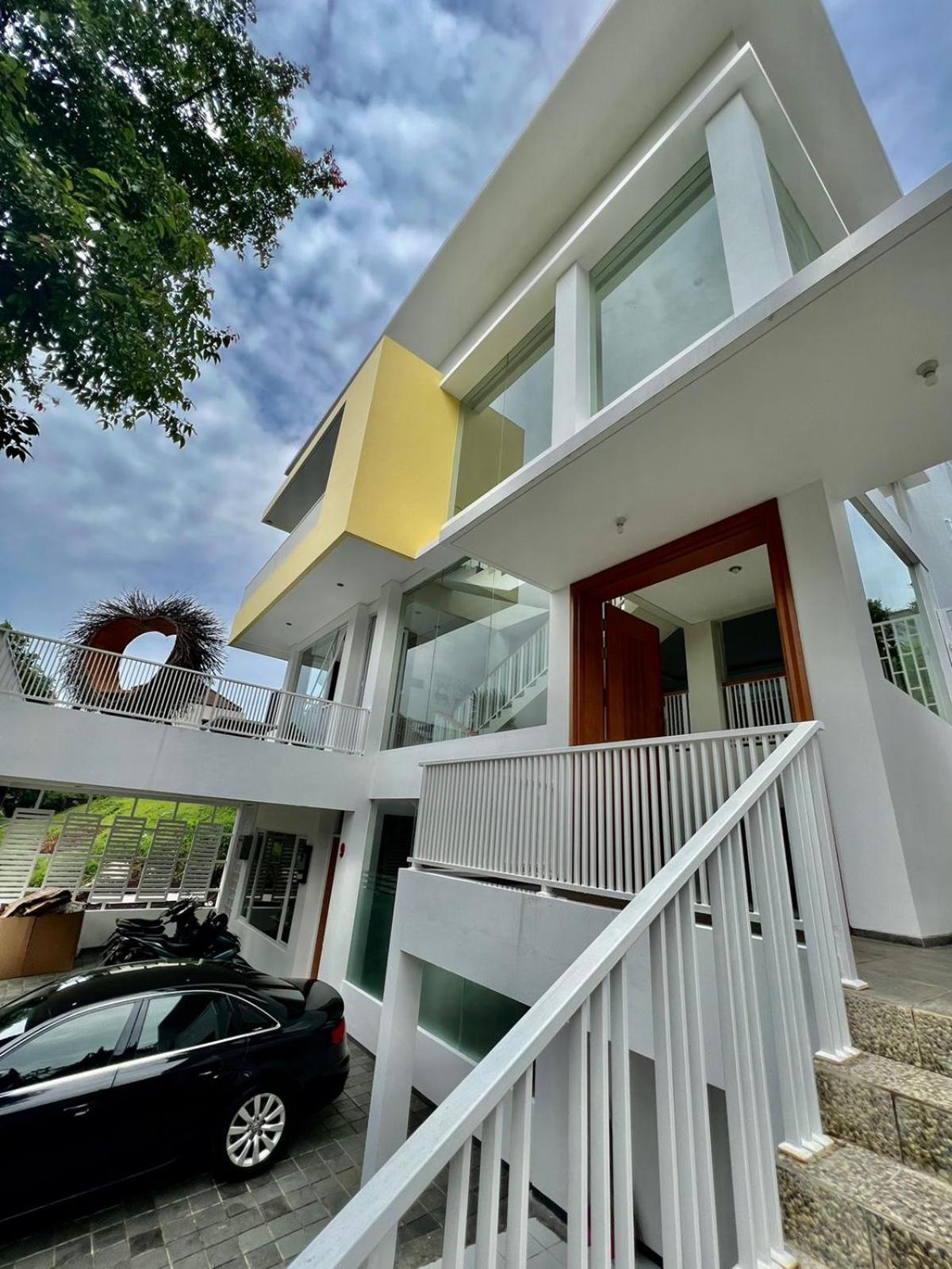 Hotel Platinum Dago Resort Villa 15px Private Pool Bandung