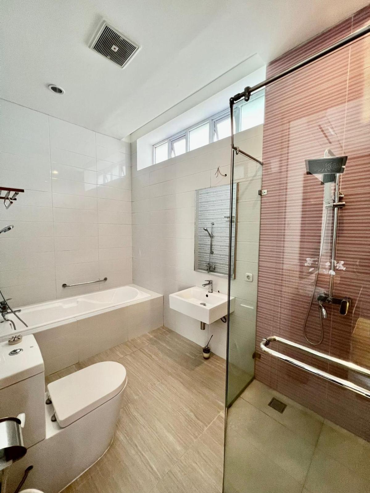 Platinum Yellow Bandung Villa 24 Pax Private Pool view 2