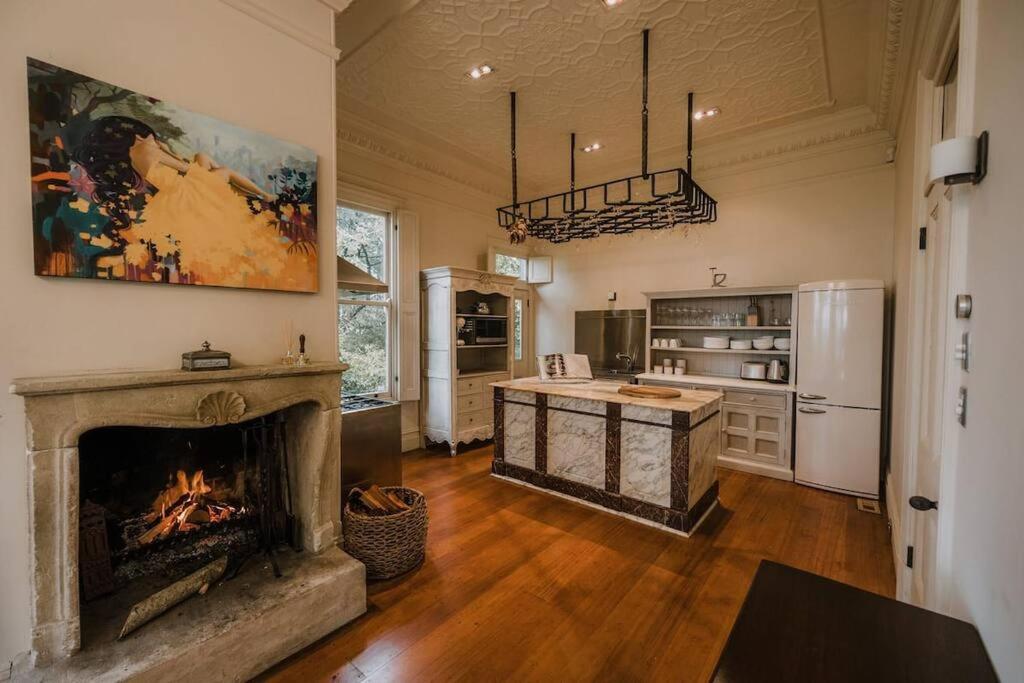 Carramar Estate: 2 homes stunning mountain views