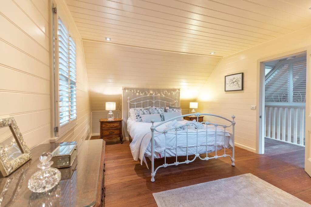 Carramar Estate: 2 homes stunning mountain views