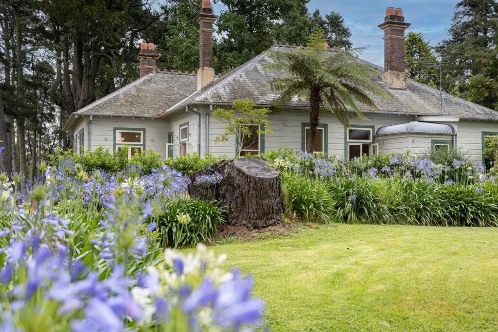 Carramar Estate: 2 homes stunning mountain views