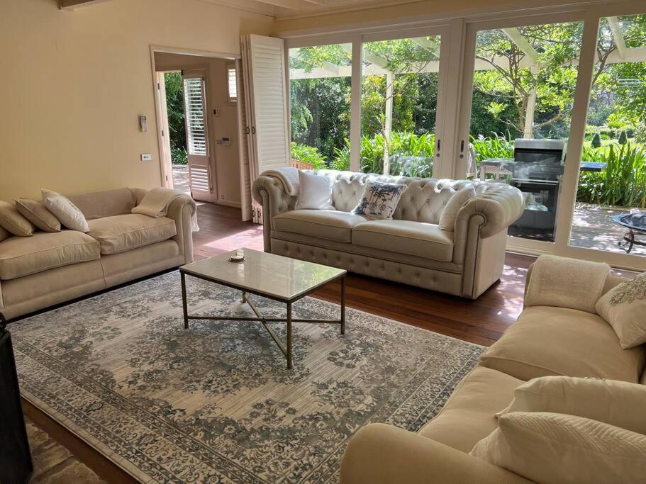 Carramar Estate: 2 homes stunning mountain views