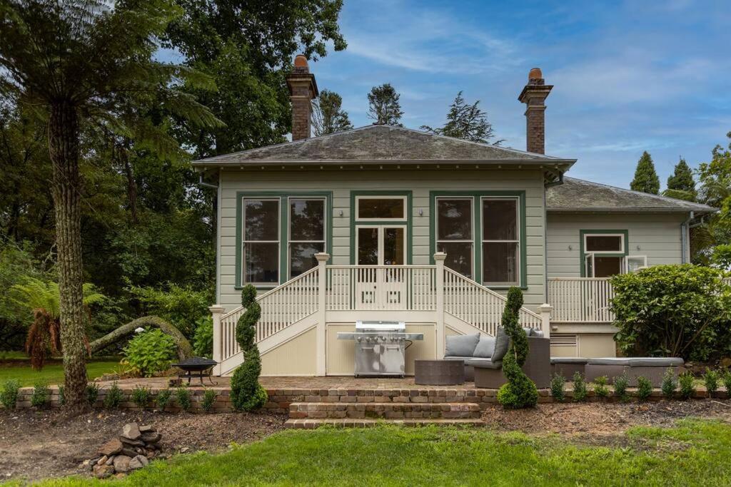 Carramar Estate: 2 homes stunning mountain views