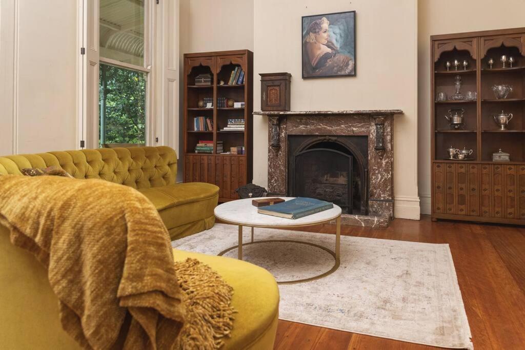 Carramar Estate: 2 homes stunning mountain views