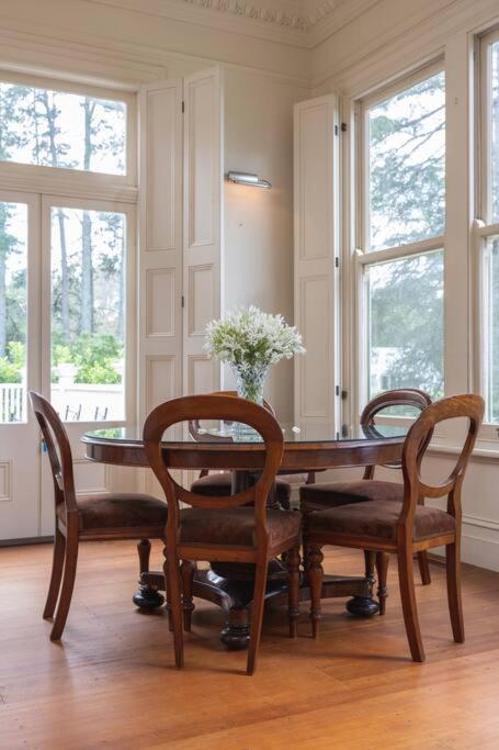 Carramar Estate: 2 homes stunning mountain views