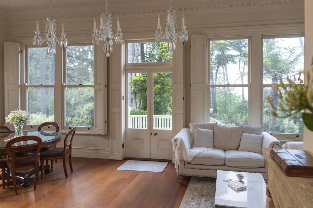 Carramar Estate: 2 homes stunning mountain views